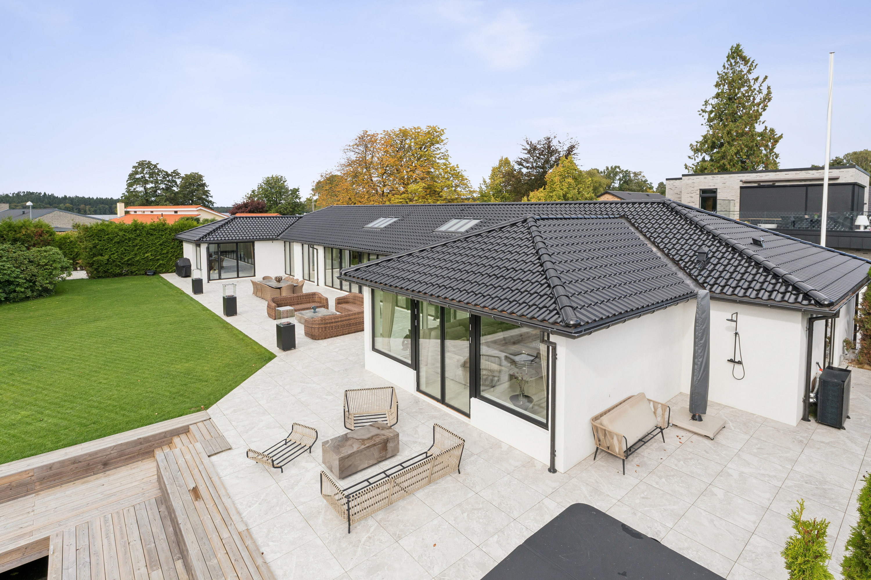 Fremhævet luftfoto billede i fuldskærmstilstand. Billede af Brassøvej 19, Sejs-Svejbæk, 8600 Silkeborg