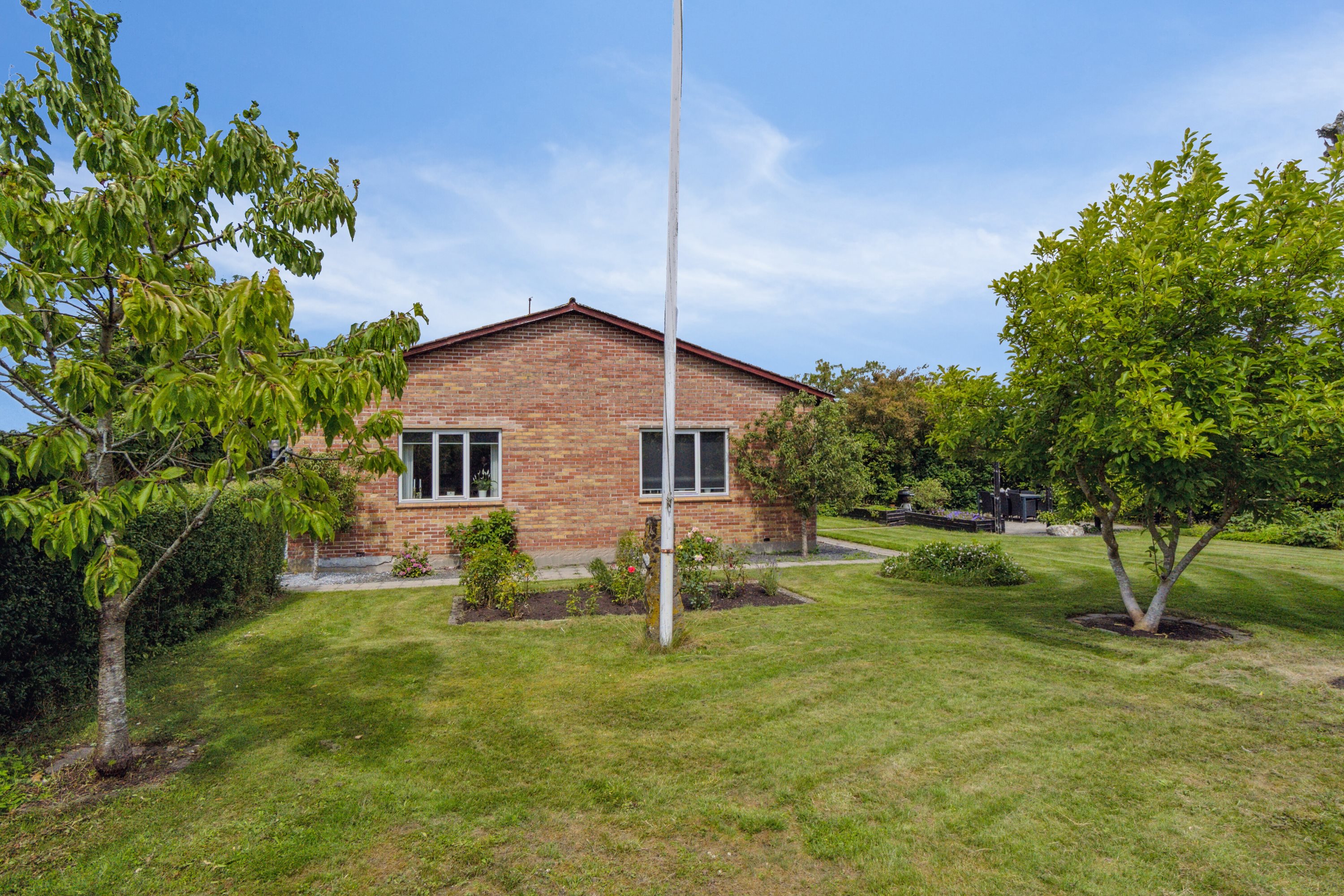 Miniaturebillede 2: set fra haven. Billede af Lundevej 4, Korinth, 5600 Faaborg