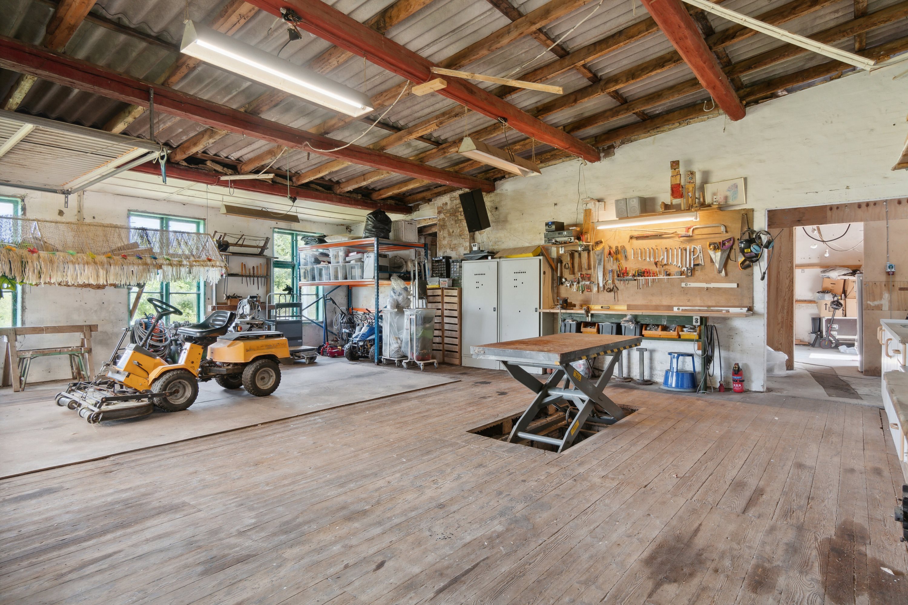 Fremhævet garage billede i fuldskærmstilstand. Billede af Lundevej 4, Korinth, 5600 Faaborg