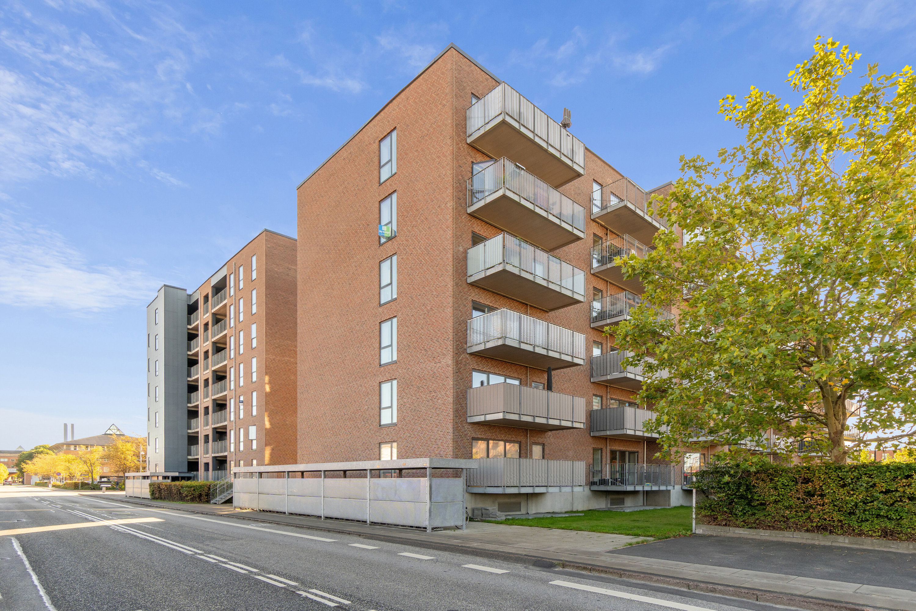 Fremhævet facade billede i fuldskærmstilstand. Billede af Kirkebjerg Parkvej 2D, 4. 4., 2600 Glostrup