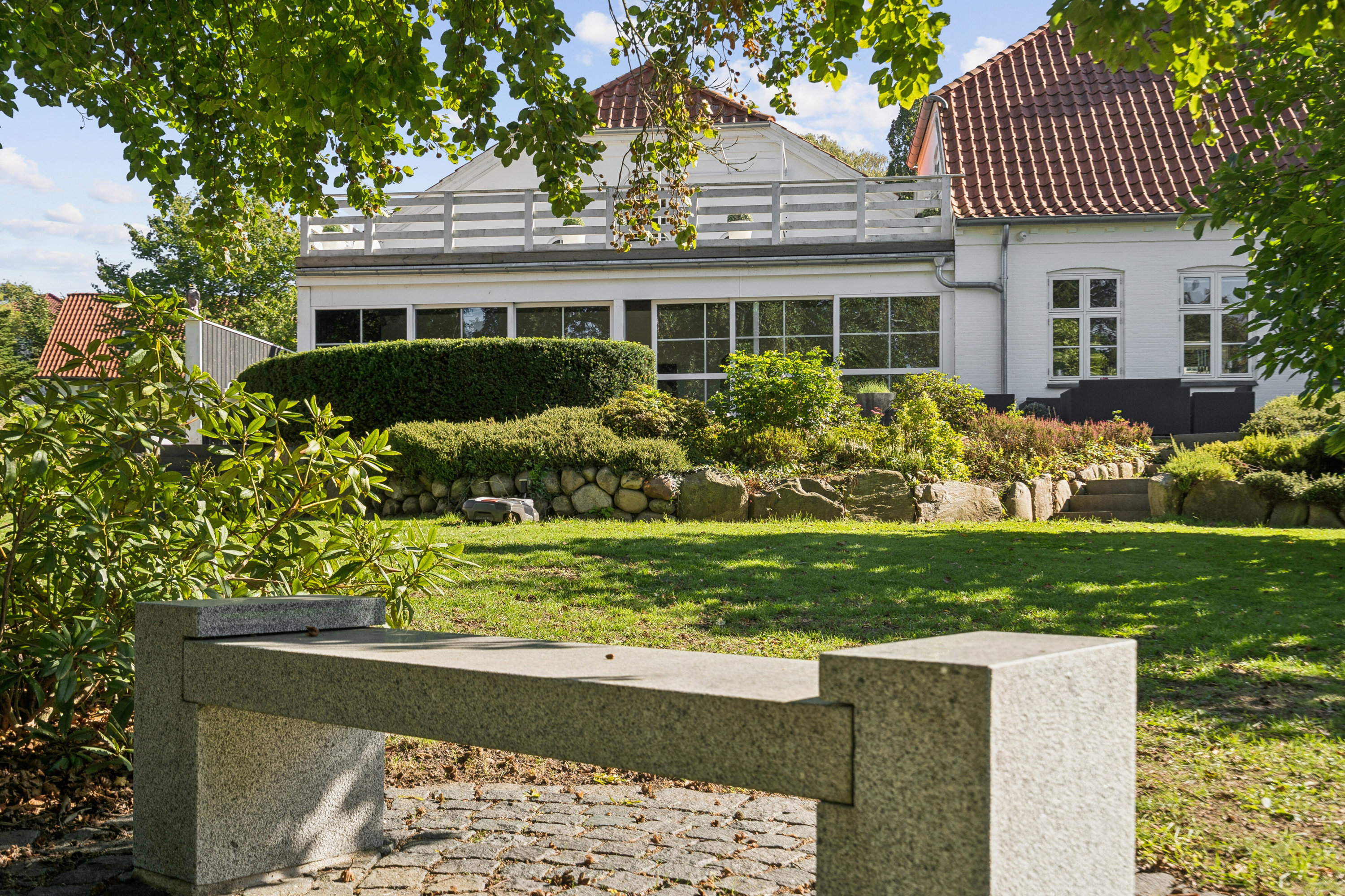 Fremhævet udendørs billede i fuldskærmstilstand. Billede af Jørgensgård 45B, 6200 Aabenraa