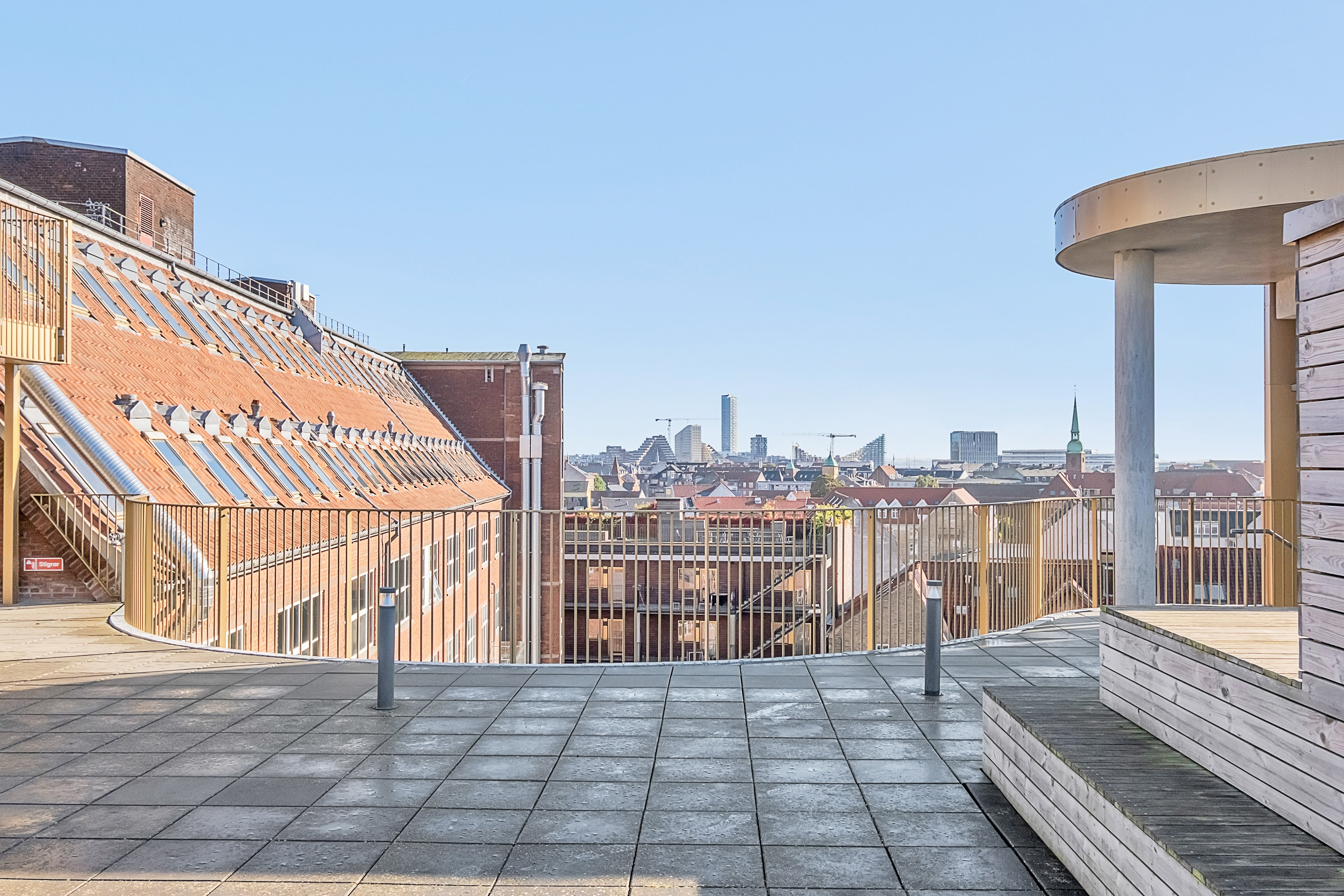 Fremhævet tagterrasse billede i fuldskærmstilstand. Billede af Vester Allé 26, 5. 1., 8000 Aarhus C