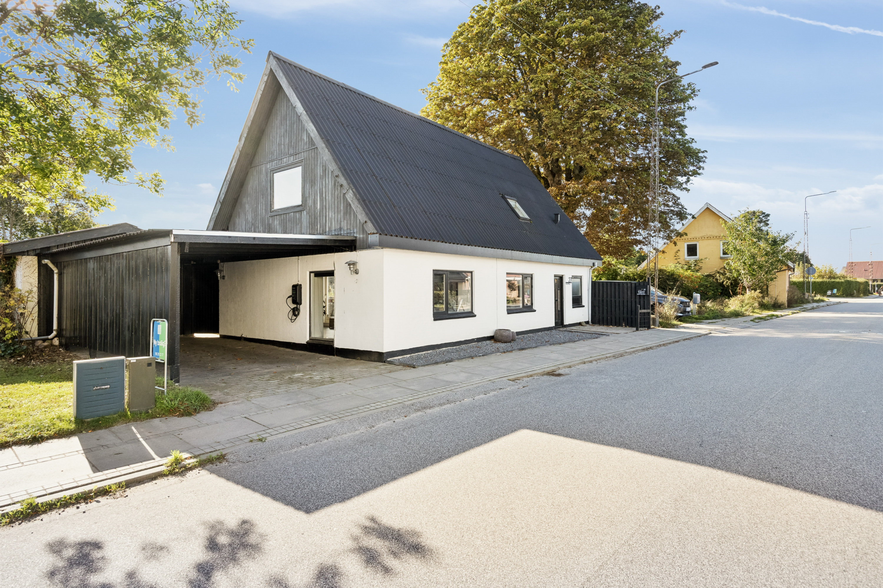 Fremhævet facade billede i fuldskærmstilstand. Billede af Vestvej 27, Langholt, 9310 Vodskov