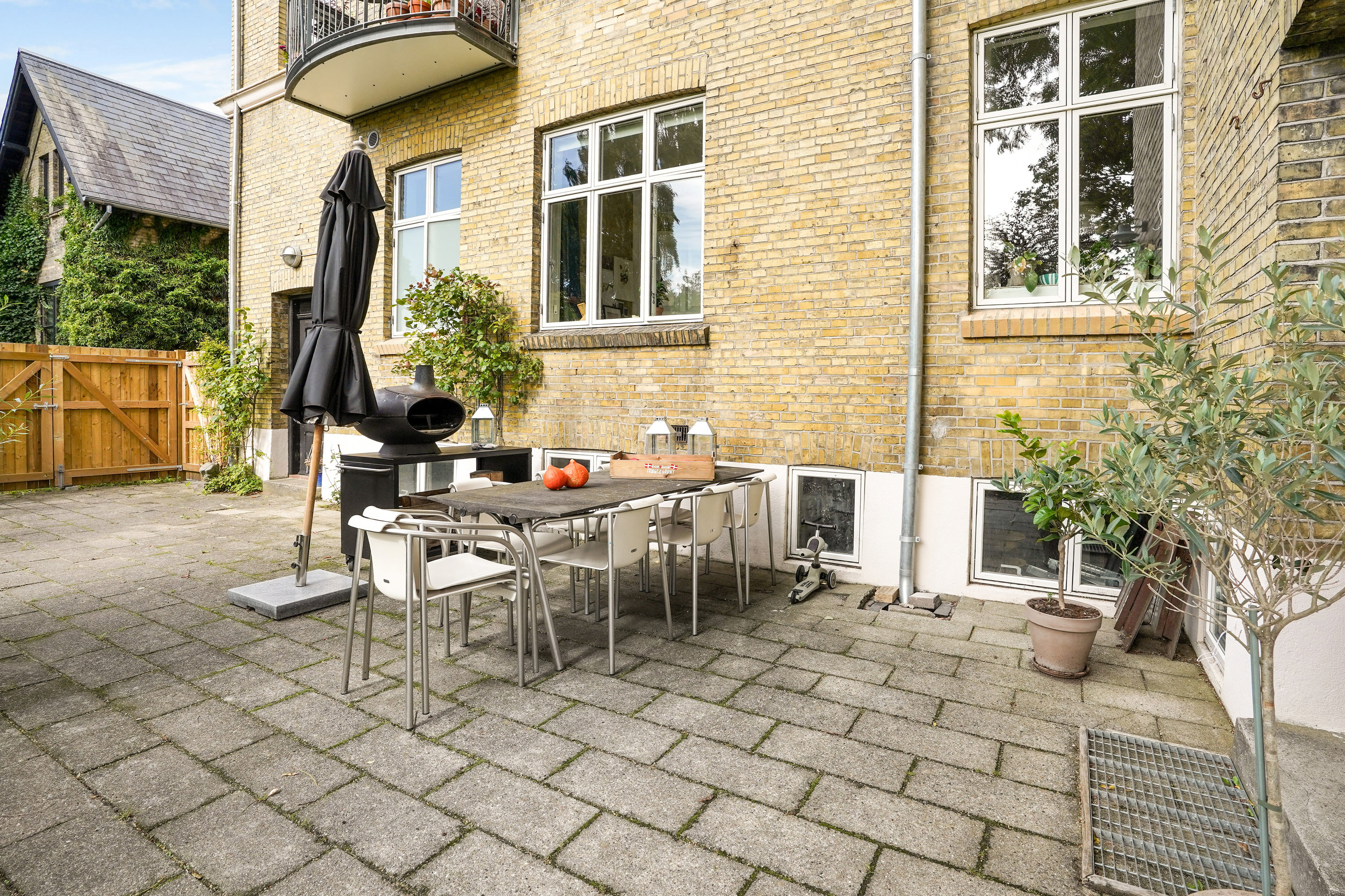 Fremhævet terrasse billede i fuldskærmstilstand. Billede af Allégade 20B, st., 5000 Odense C