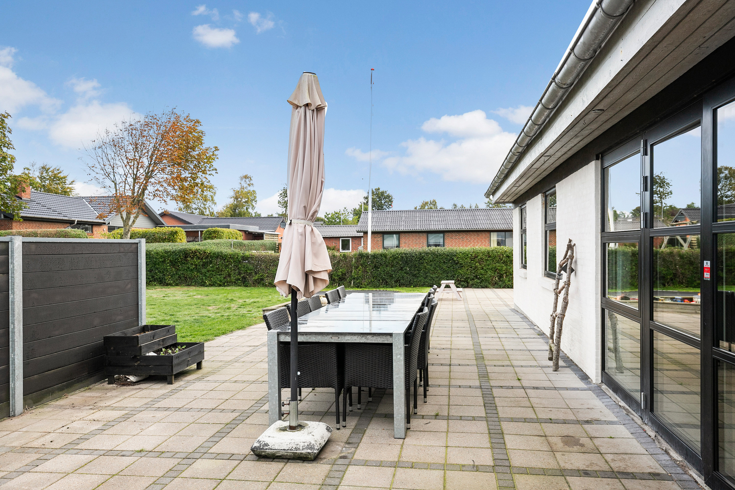 Fremhævet terrasse billede i fuldskærmstilstand. Billede af Havremarken 44, 9690 Fjerritslev