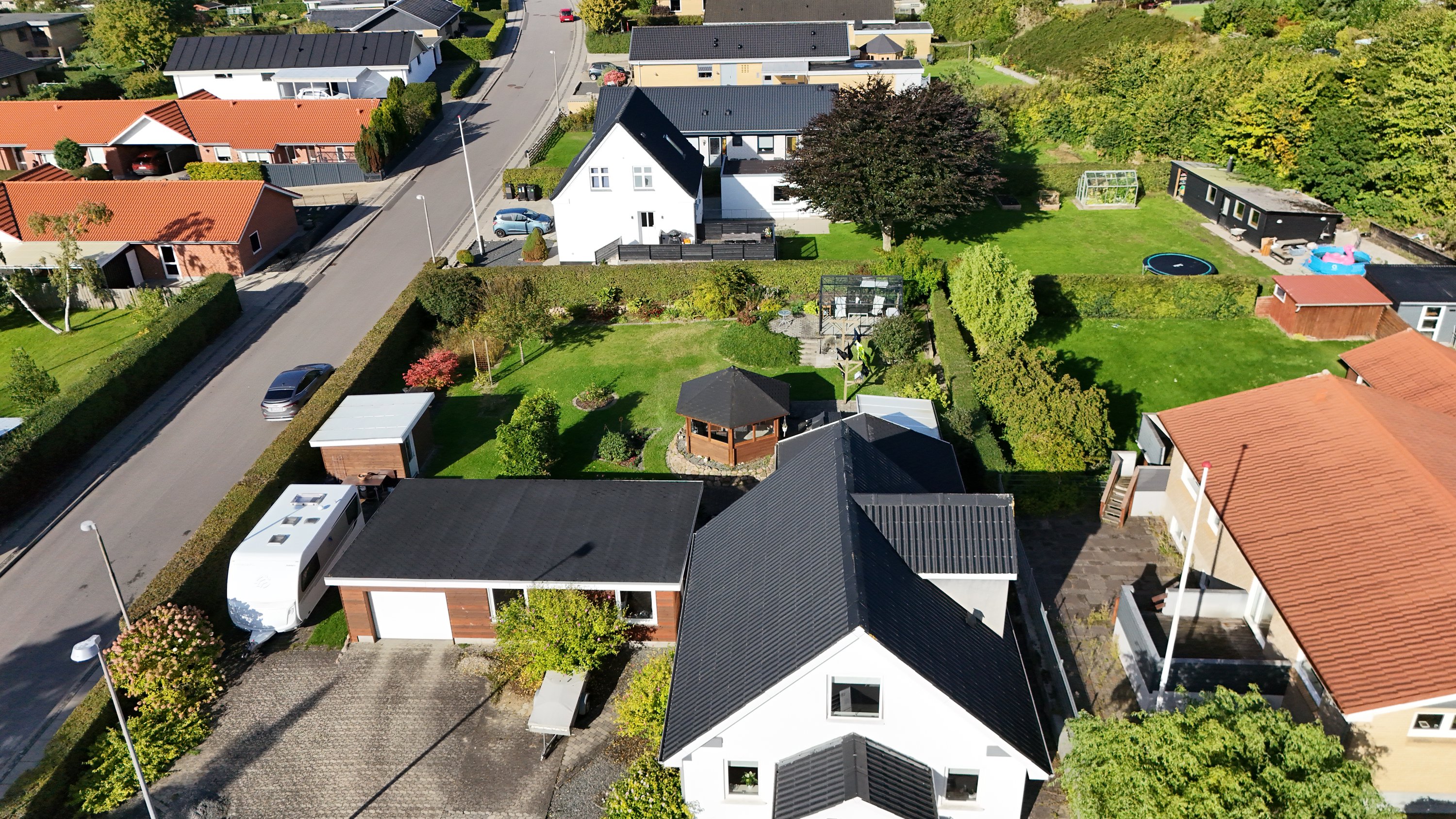 Fremhævet drone billede i fuldskærmstilstand. Billede af Hegedalsvej 59, 9500 Hobro