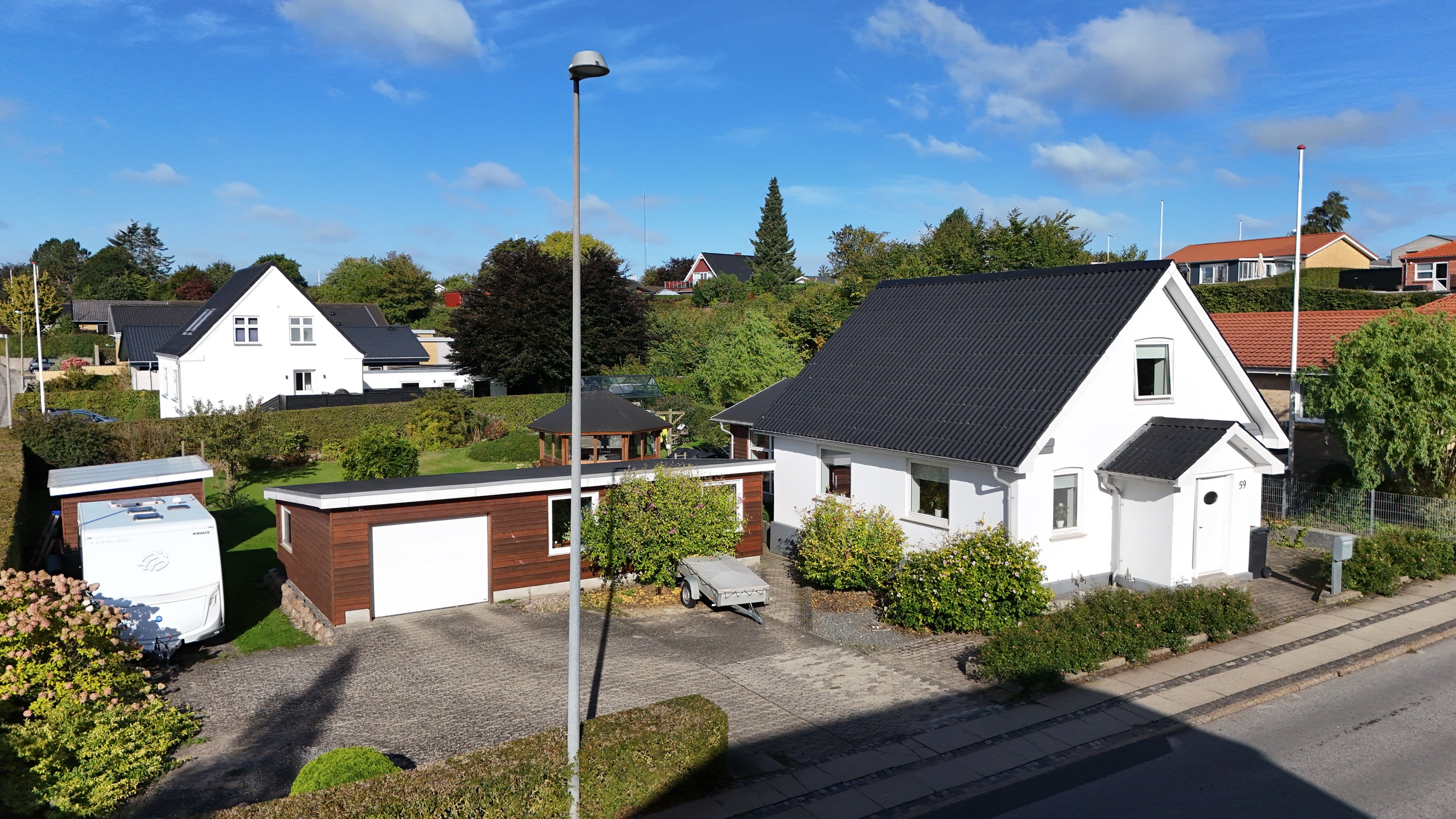 Fremhævet drone billede i fuldskærmstilstand. Billede af Hegedalsvej 59, 9500 Hobro