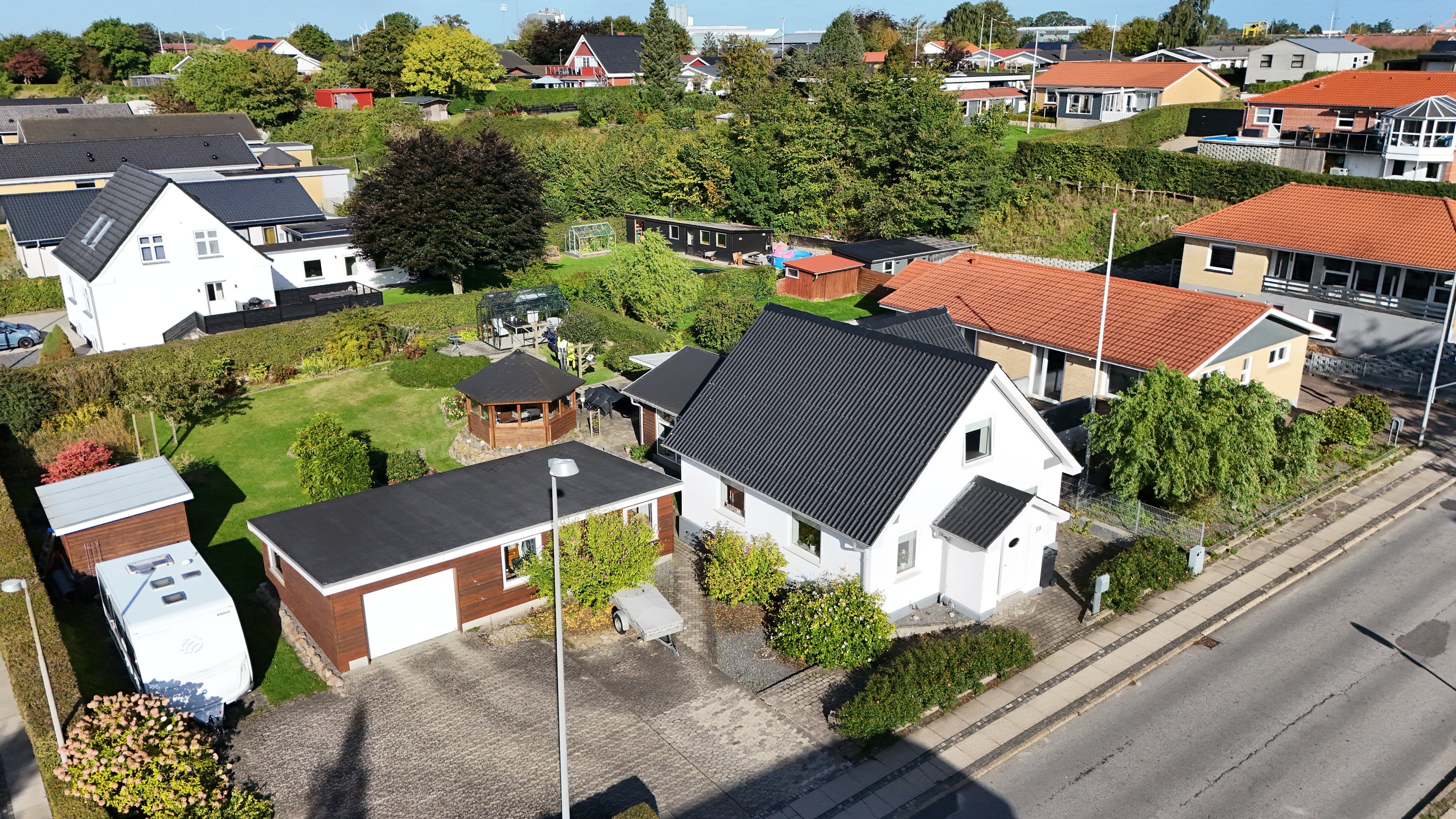 Fremhævet drone billede i fuldskærmstilstand. Billede af Hegedalsvej 59, 9500 Hobro