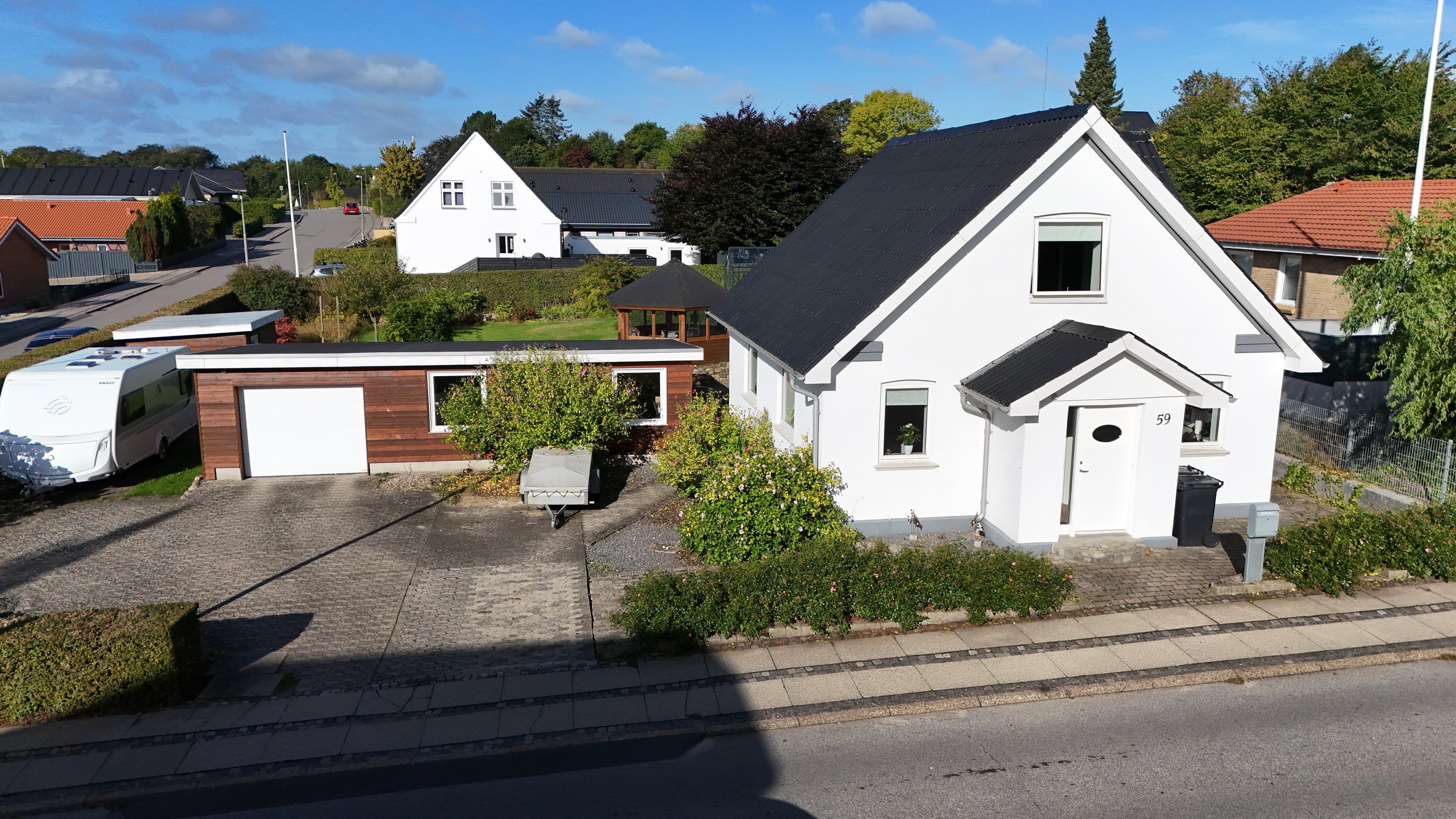 Fremhævet drone billede i fuldskærmstilstand. Billede af Hegedalsvej 59, 9500 Hobro