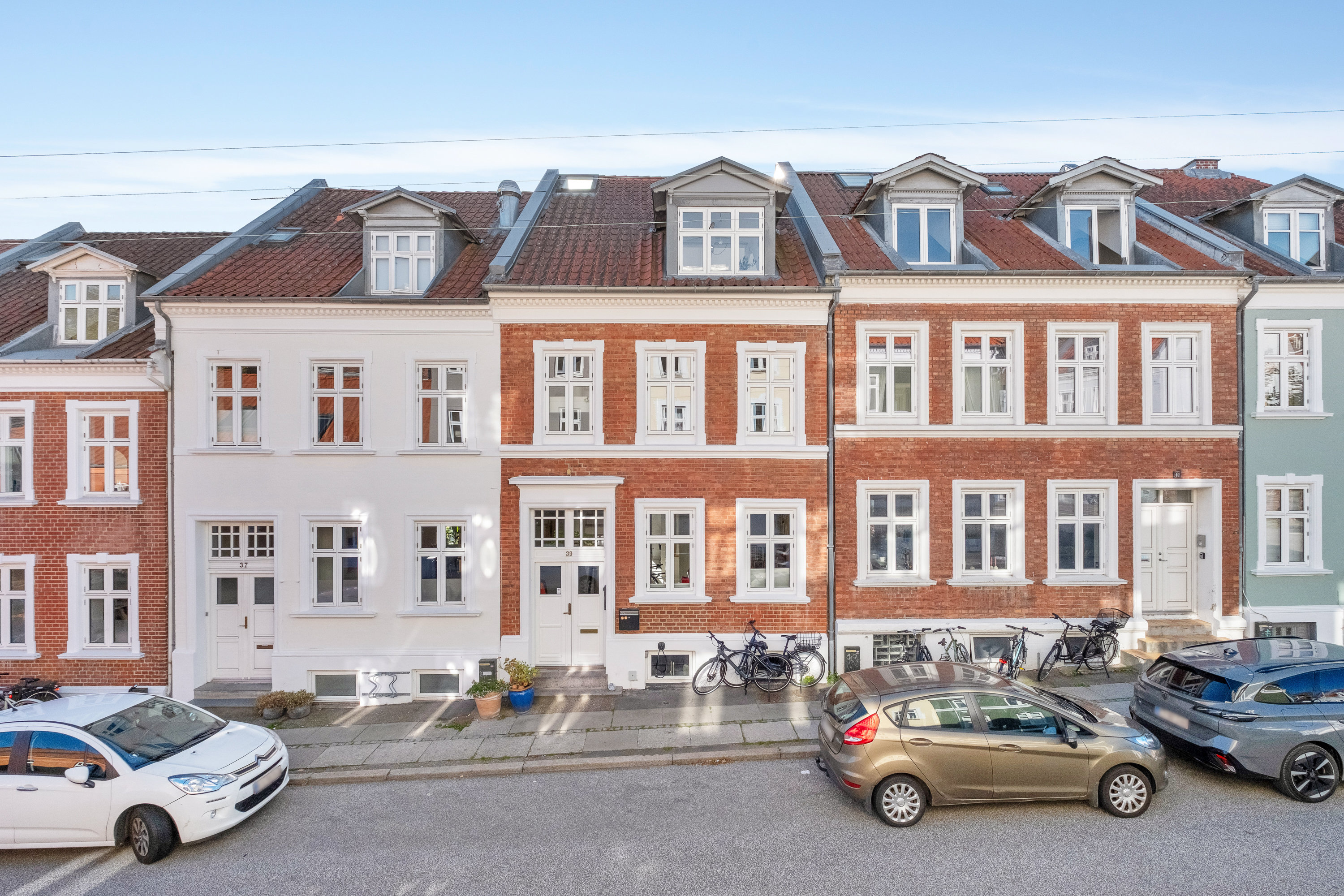 Fremhævet facade billede i fuldskærmstilstand. Billede af Lollandsgade 39, 8000 Aarhus C