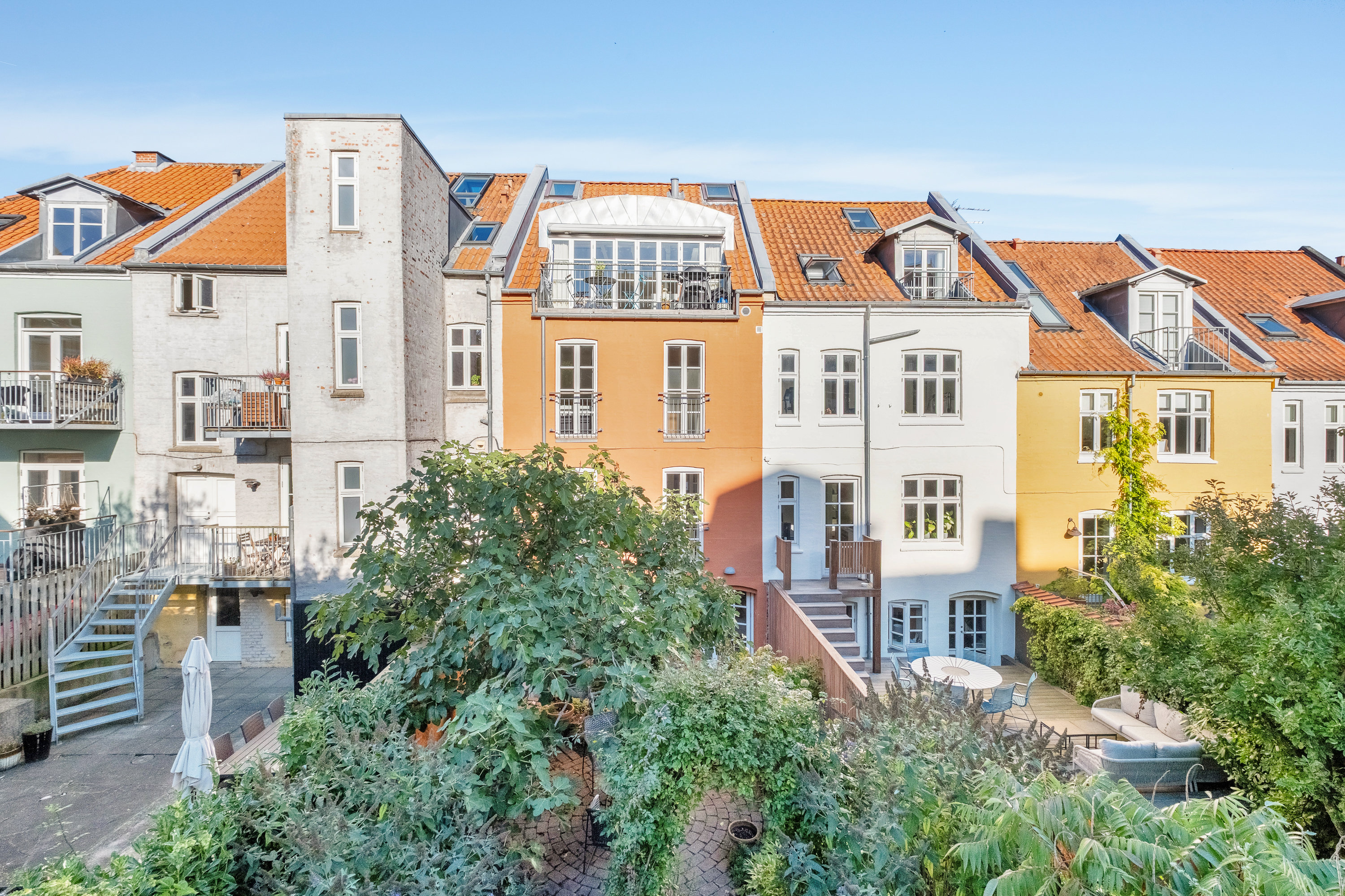 Fremhævet bag facade billede i fuldskærmstilstand. Billede af Lollandsgade 39, 8000 Aarhus C