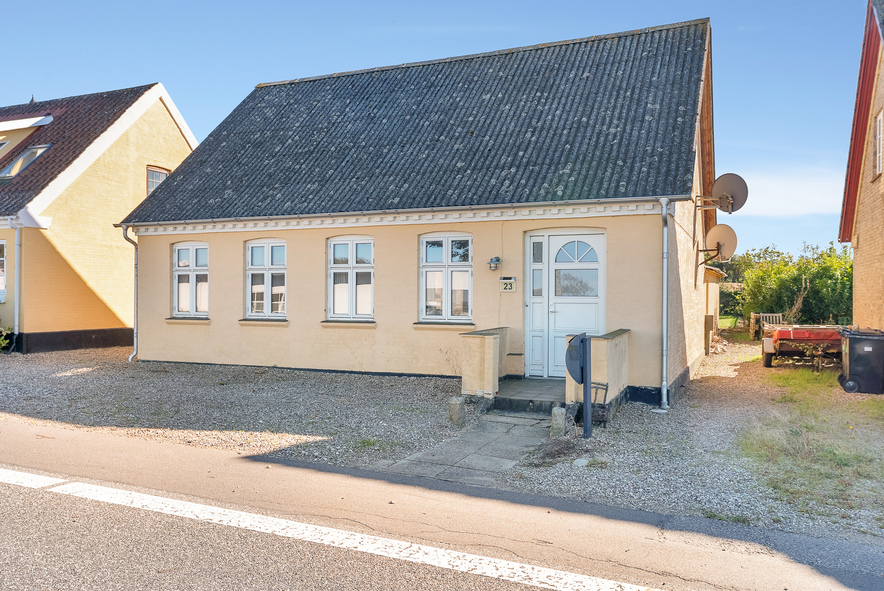 Fremhævet facade billede i fuldskærmstilstand. Billede af Bøjdenlandevej 23, Bøjden, 5600 Faaborg