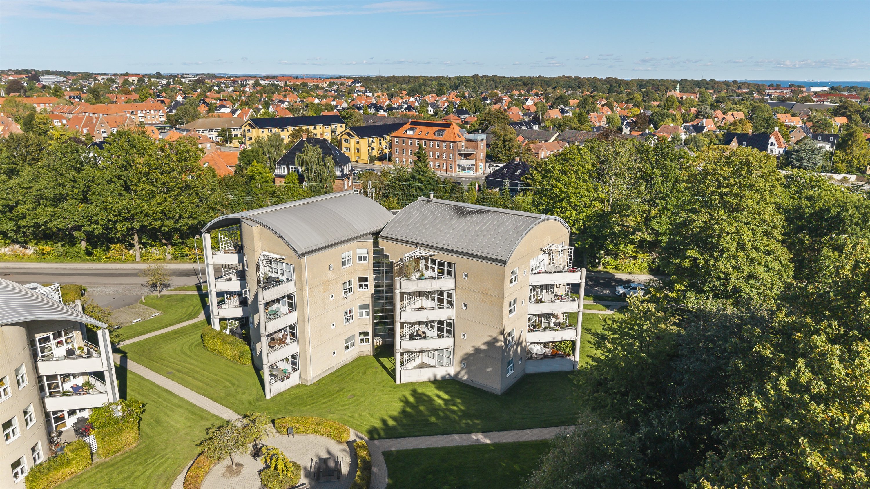 Fremhævet andet billede i fuldskærmstilstand. Billede af Springbanen 27, st. 1., 2820 Gentofte