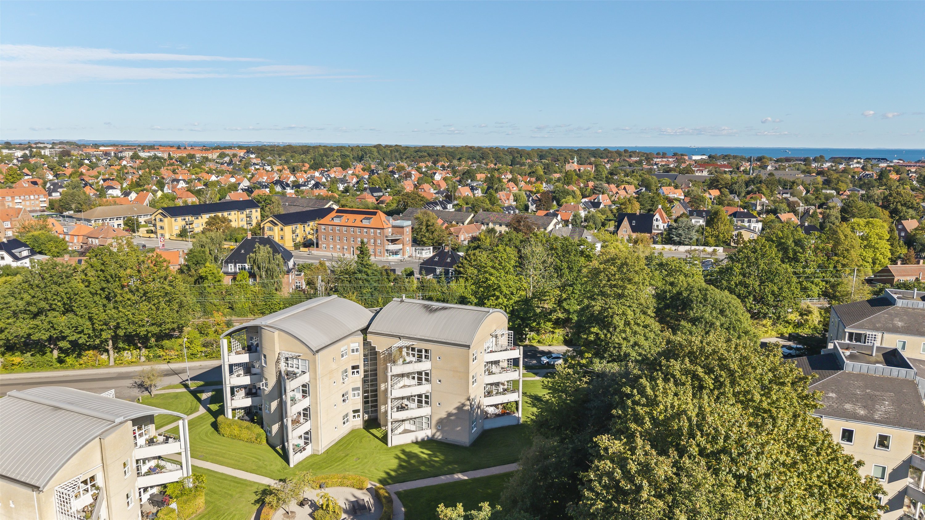 Fremhævet andet billede i fuldskærmstilstand. Billede af Springbanen 27, st. 1., 2820 Gentofte