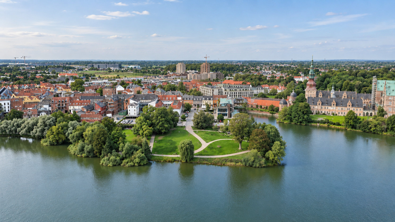 Fremhævet luftfoto billede i fuldskærmstilstand. Billede af Slotsgade 41, 1. th., 3400 Hillerød