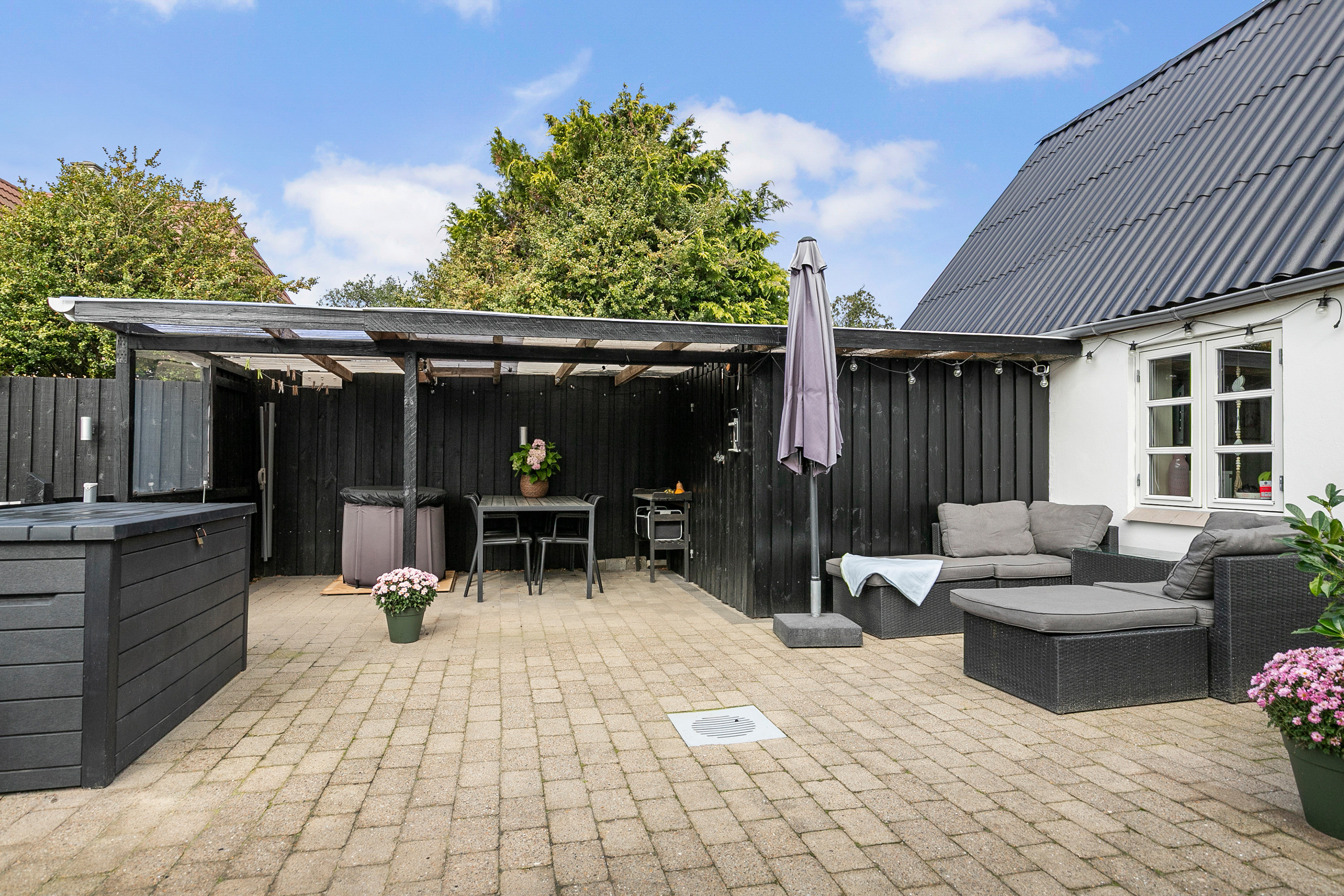 Fremhævet overdækket terrasse billede i fuldskærmstilstand. Billede af Gl. Landevej 141, Ryaa, 9440 Aabybro