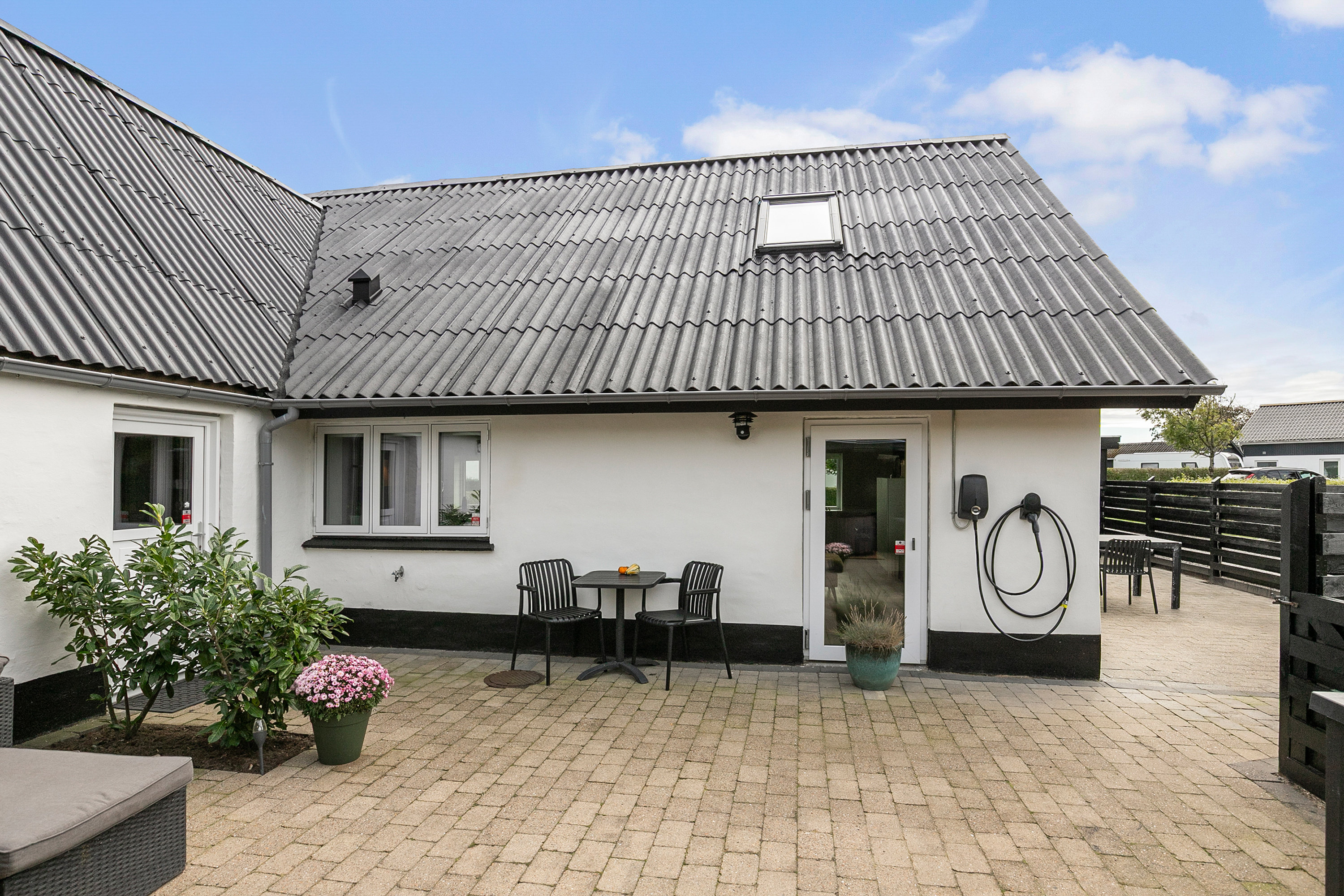 Fremhævet facade billede i fuldskærmstilstand. Billede af Gl. Landevej 141, Ryaa, 9440 Aabybro