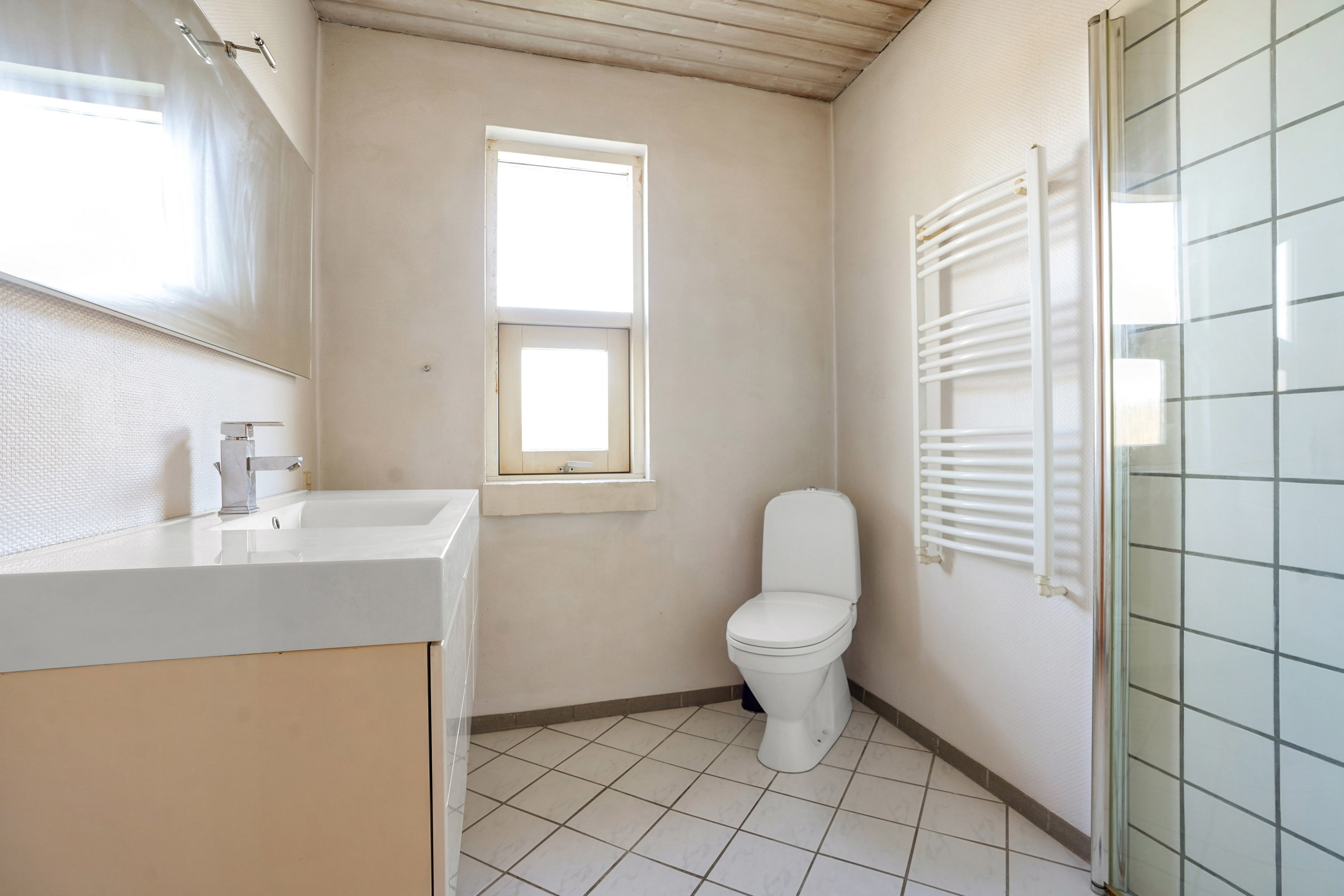 Fremhævet toilet billede i fuldskærmstilstand. Billede af Nyvej 2, 5492 Vissenbjerg