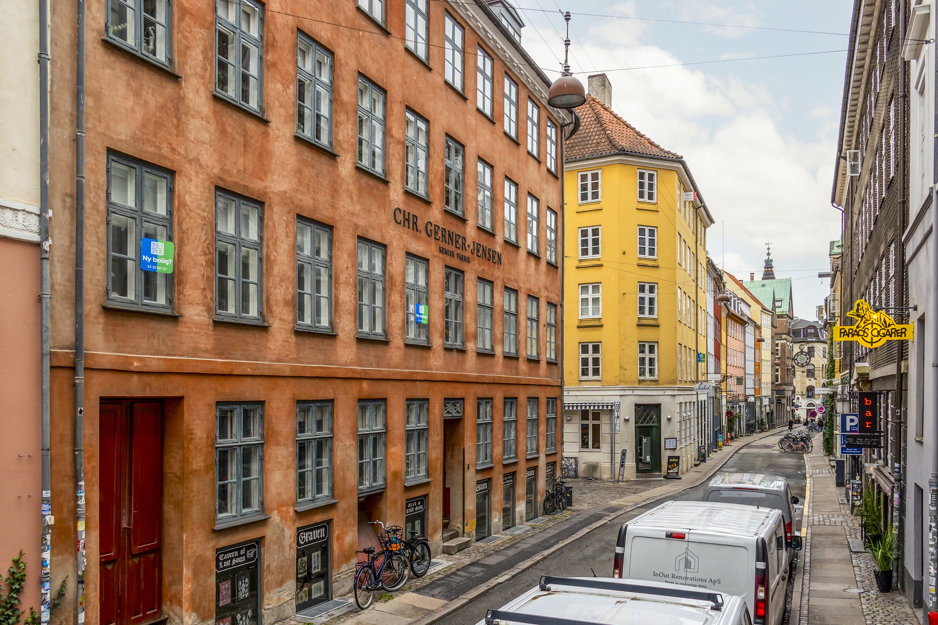 Fremhævet  billede i fuldskærmstilstand. Billede af Klosterstræde 22, 1. tv., 1157 København K