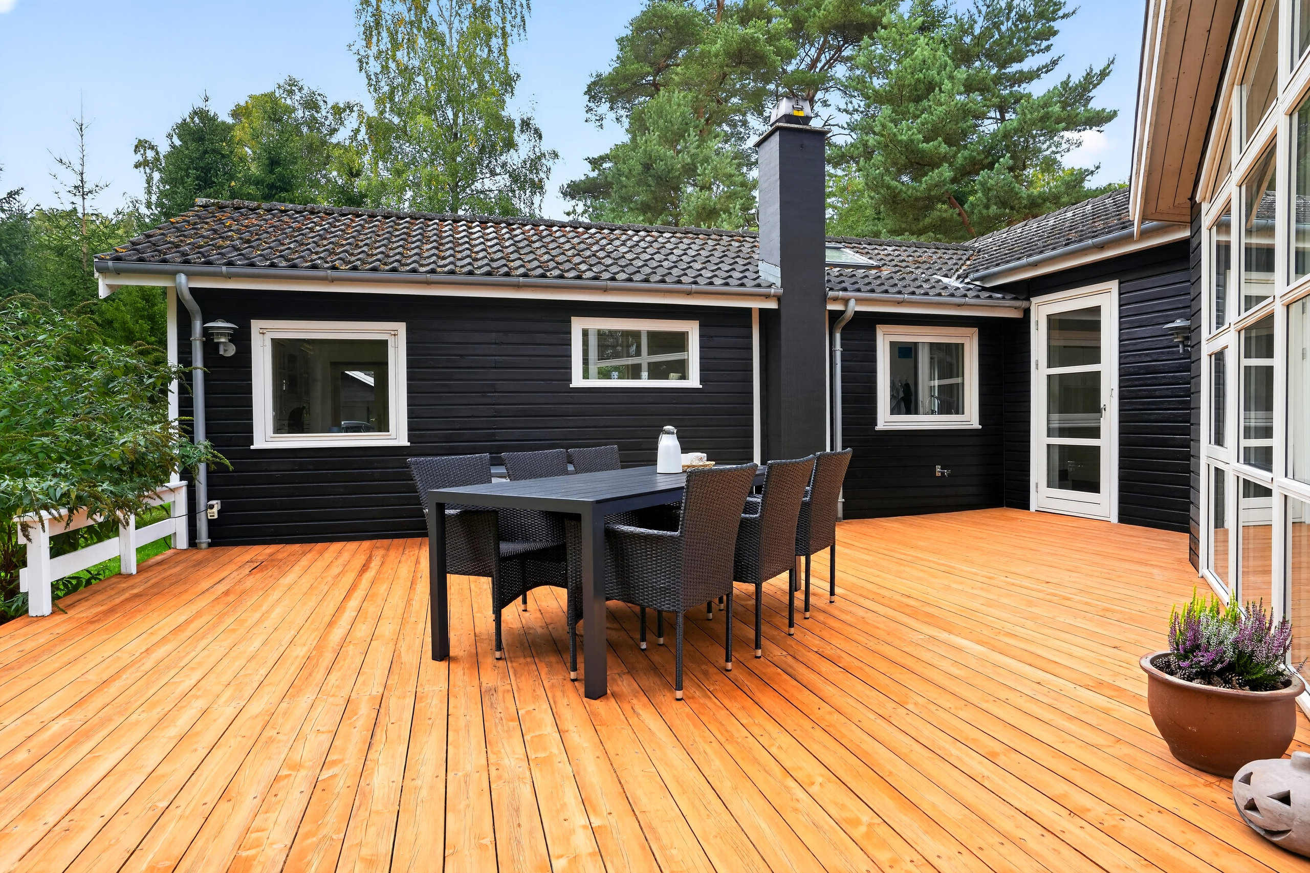 Fremhævet terrasse billede i fuldskærmstilstand. Billede af Bjørnevej 22, 4581 Rørvig