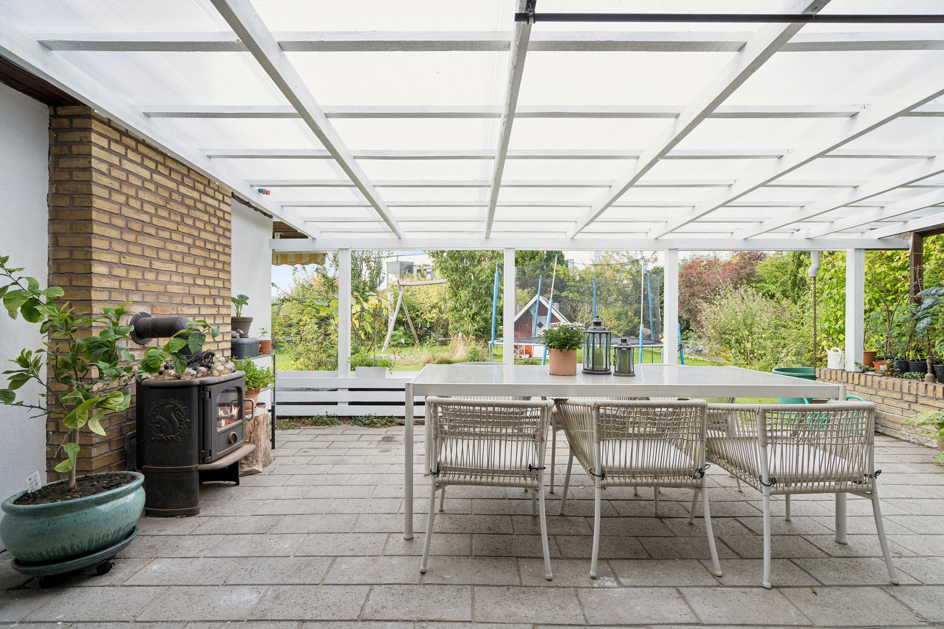 Fremhævet overdækket terrasse billede i fuldskærmstilstand. Billede af Arkturus Alle 2, 2770 Kastrup