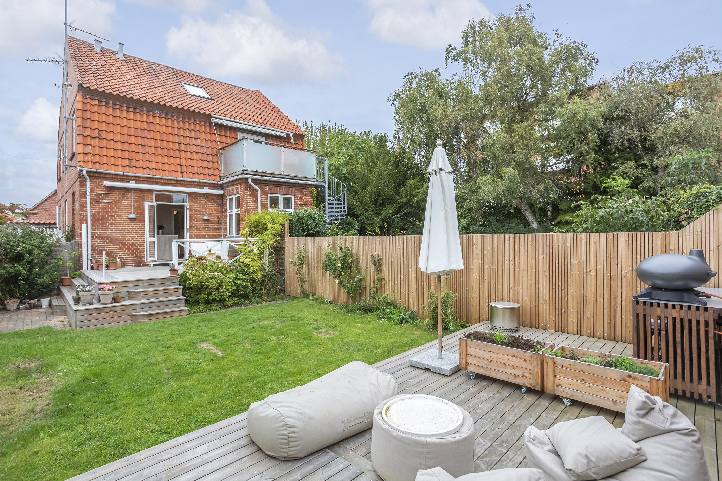 Fremhævet terrasse billede i fuldskærmstilstand. Billede af Sundbyvestervej 17, st., 2300 København S
