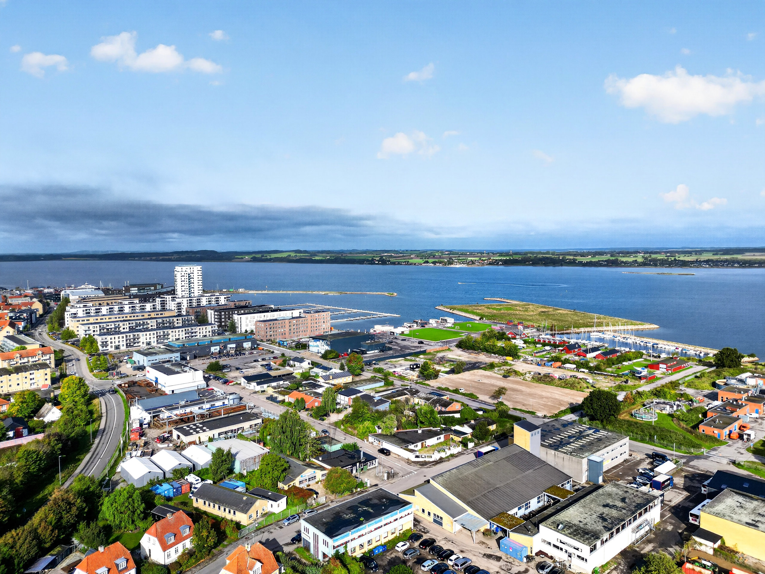 Fremhævet luftfoto billede i fuldskærmstilstand. Billede af Strandmøllevej 16, 2. th., 4300 Holbæk