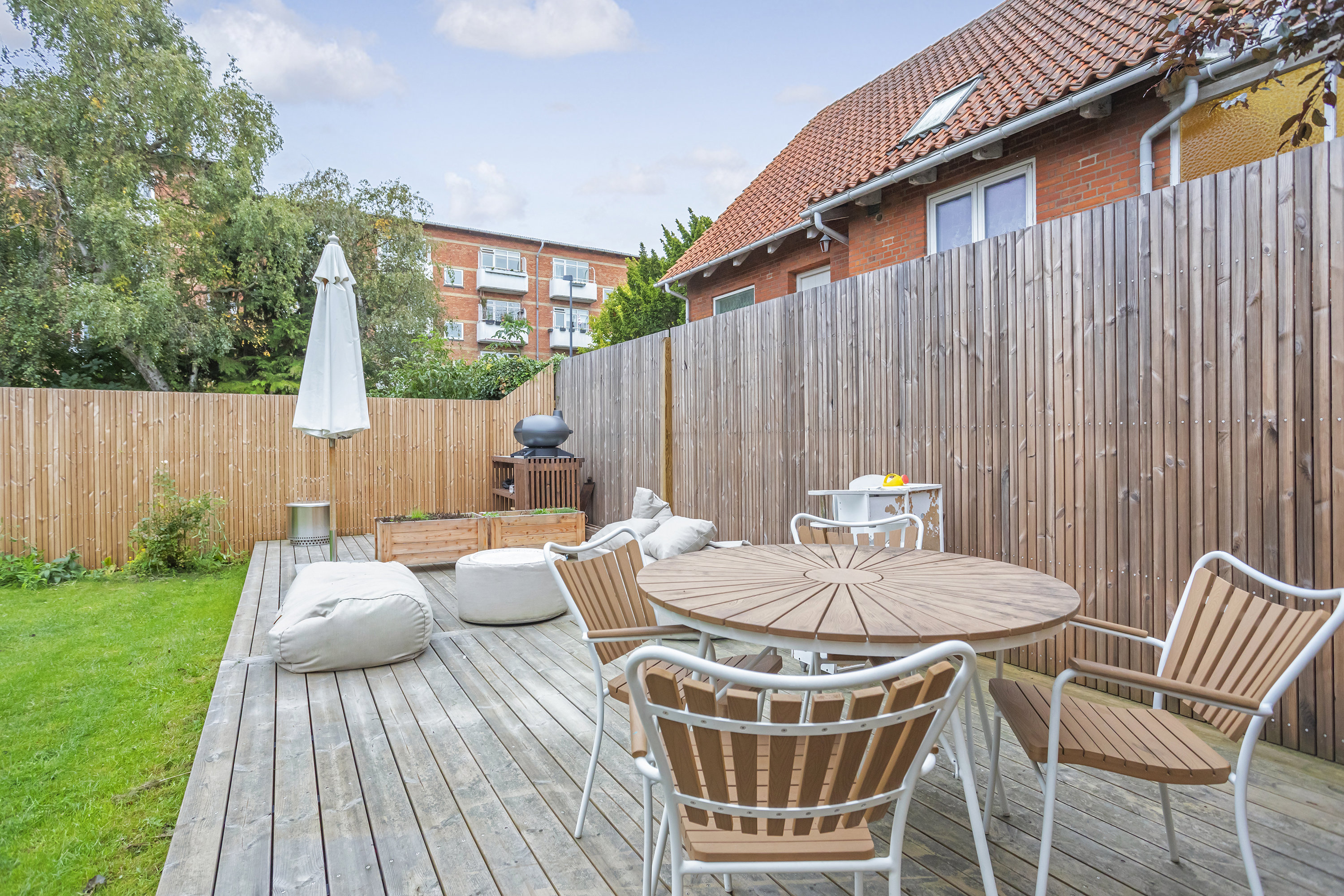 Fremhævet terrasse billede i fuldskærmstilstand. Billede af Sundbyvestervej 17, st., 2300 København S