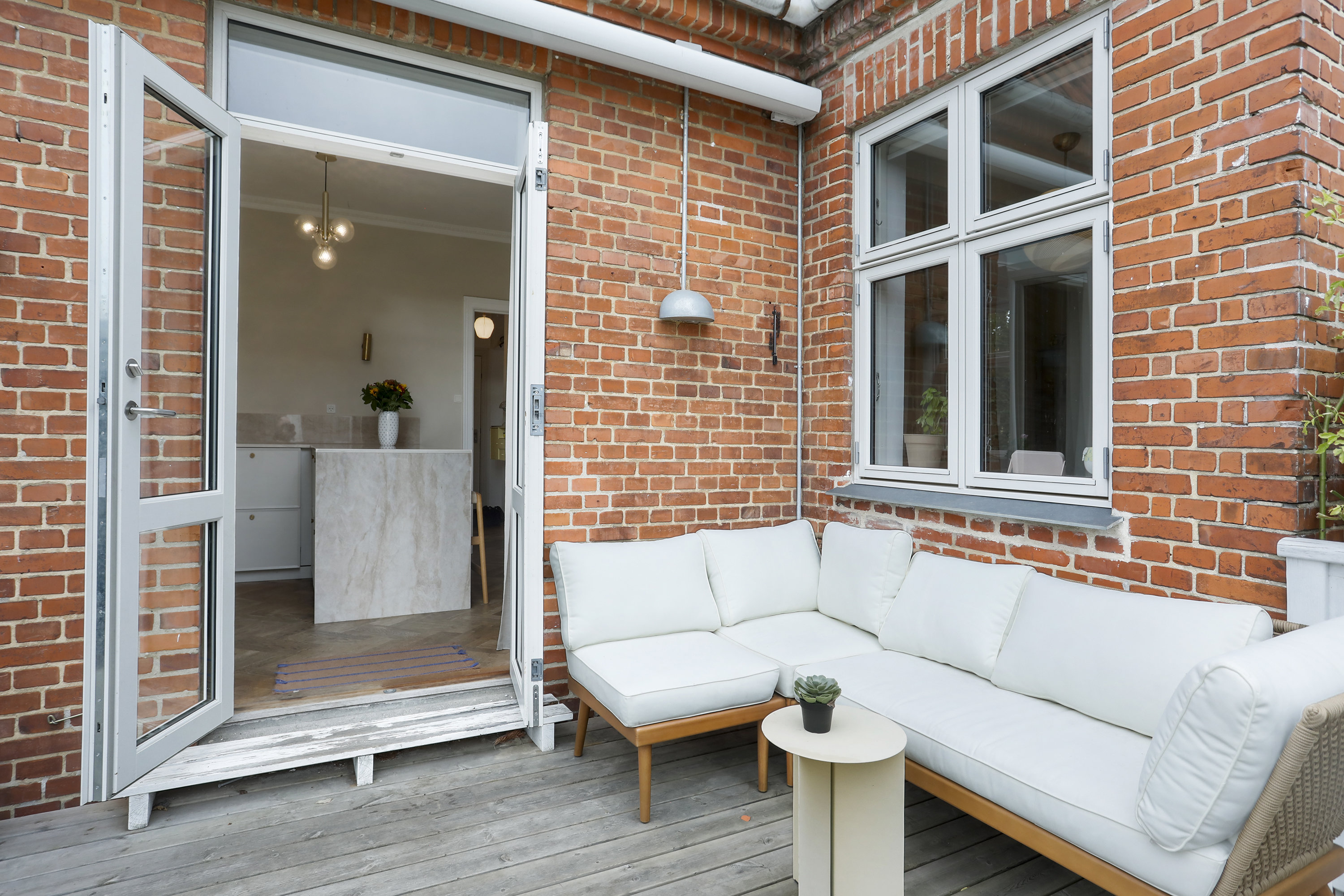 Fremhævet terrasse billede i fuldskærmstilstand. Billede af Sundbyvestervej 17, st., 2300 København S