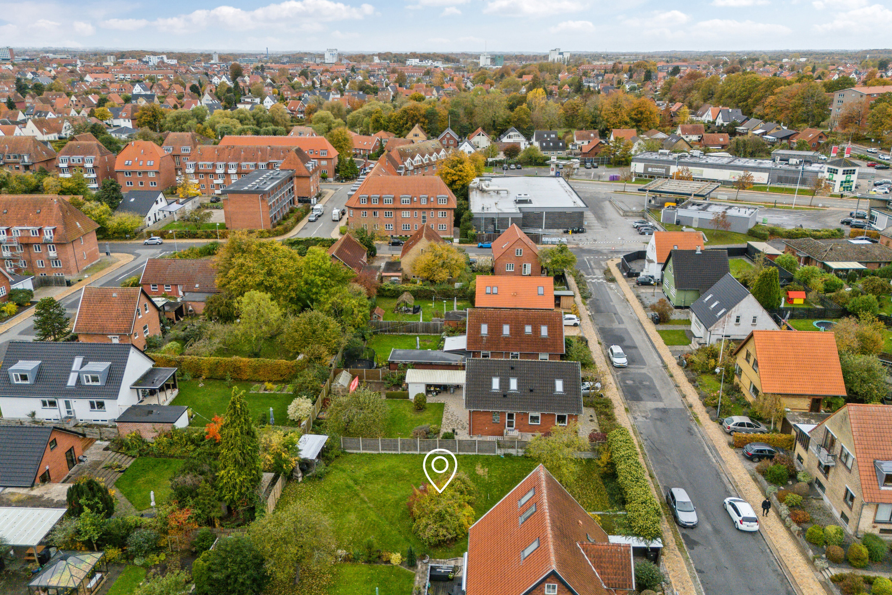 Fremhævet luftfoto billede i fuldskærmstilstand. Billede af Irisvej 9, 5000 Odense C