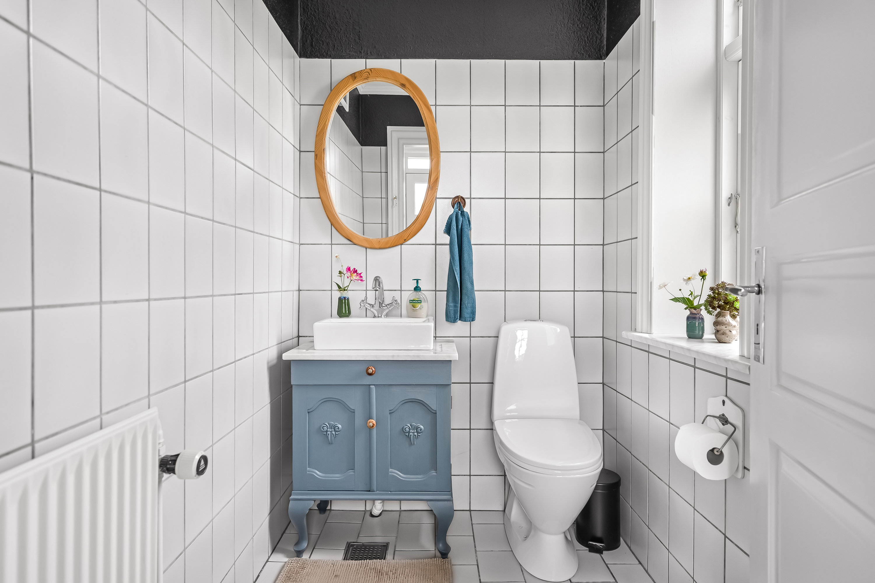 Fremhævet toilet billede i fuldskærmstilstand. Billede af Jernbanegade 31, 6870 Ølgod