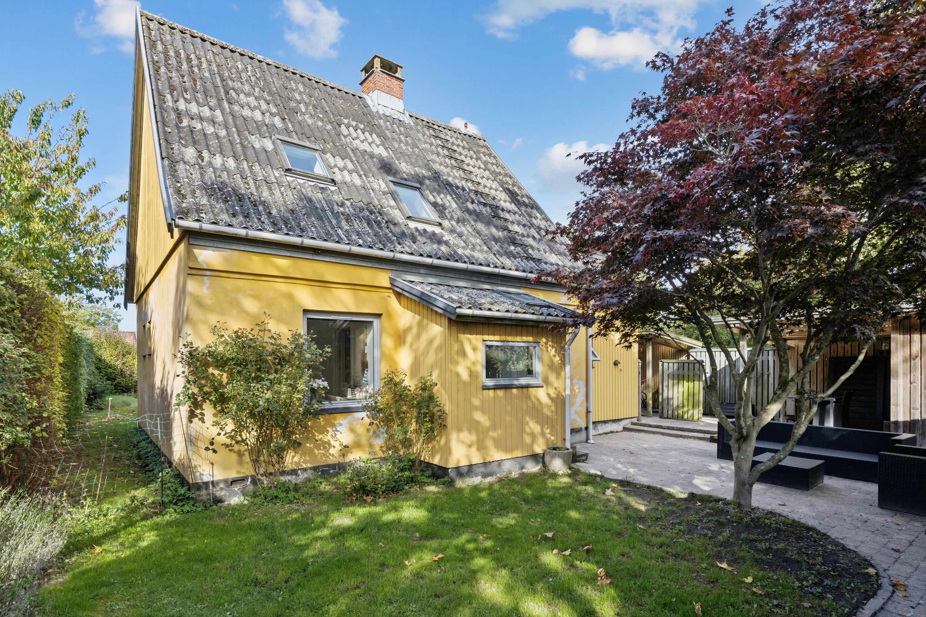 Fremhævet set fra haven billede i fuldskærmstilstand. Billede af Stenstykkevej 19, 2650 Hvidovre