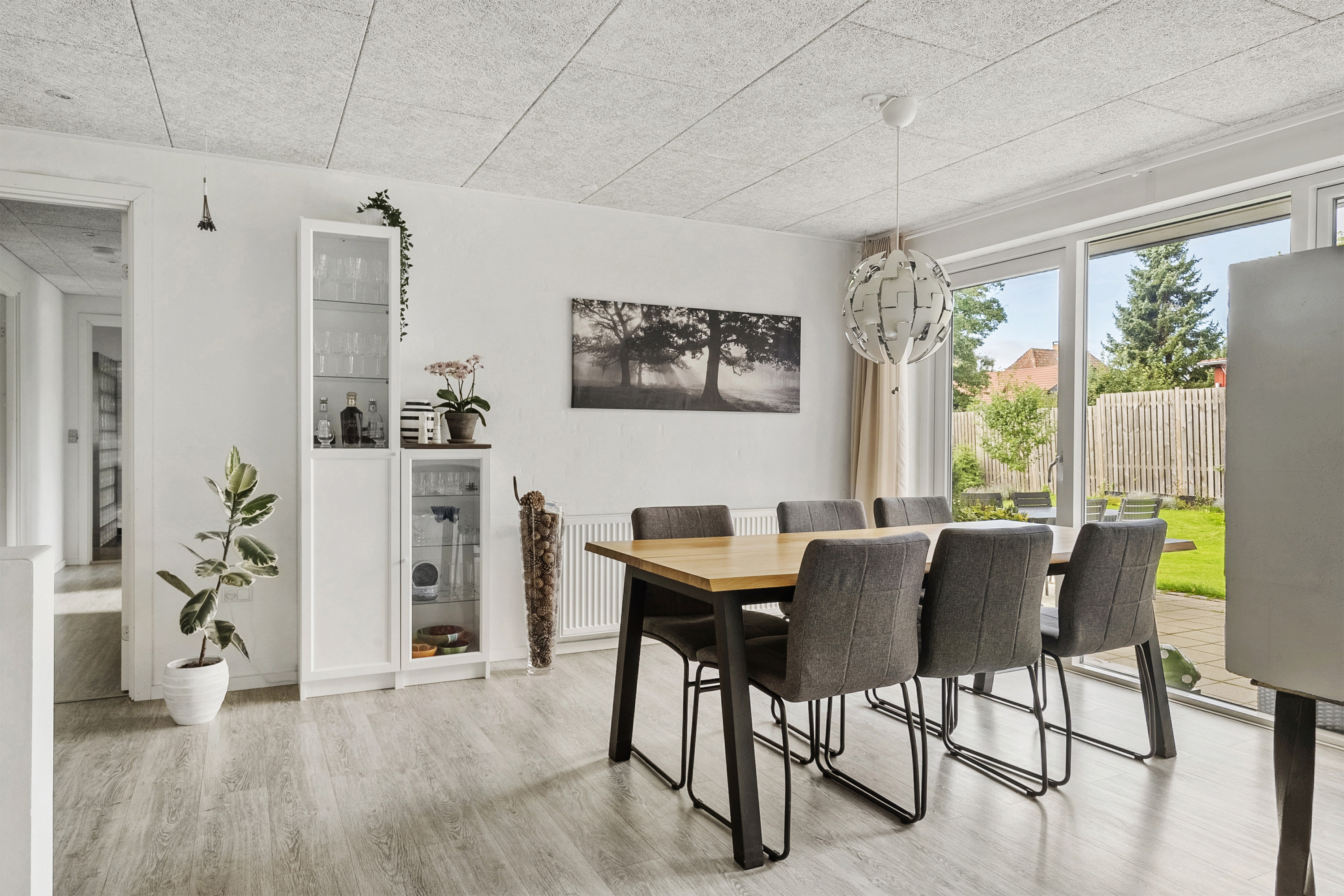 Fremhævet spisestue billede i fuldskærmstilstand. Billede af Blommebakken 2, 7600 Struer