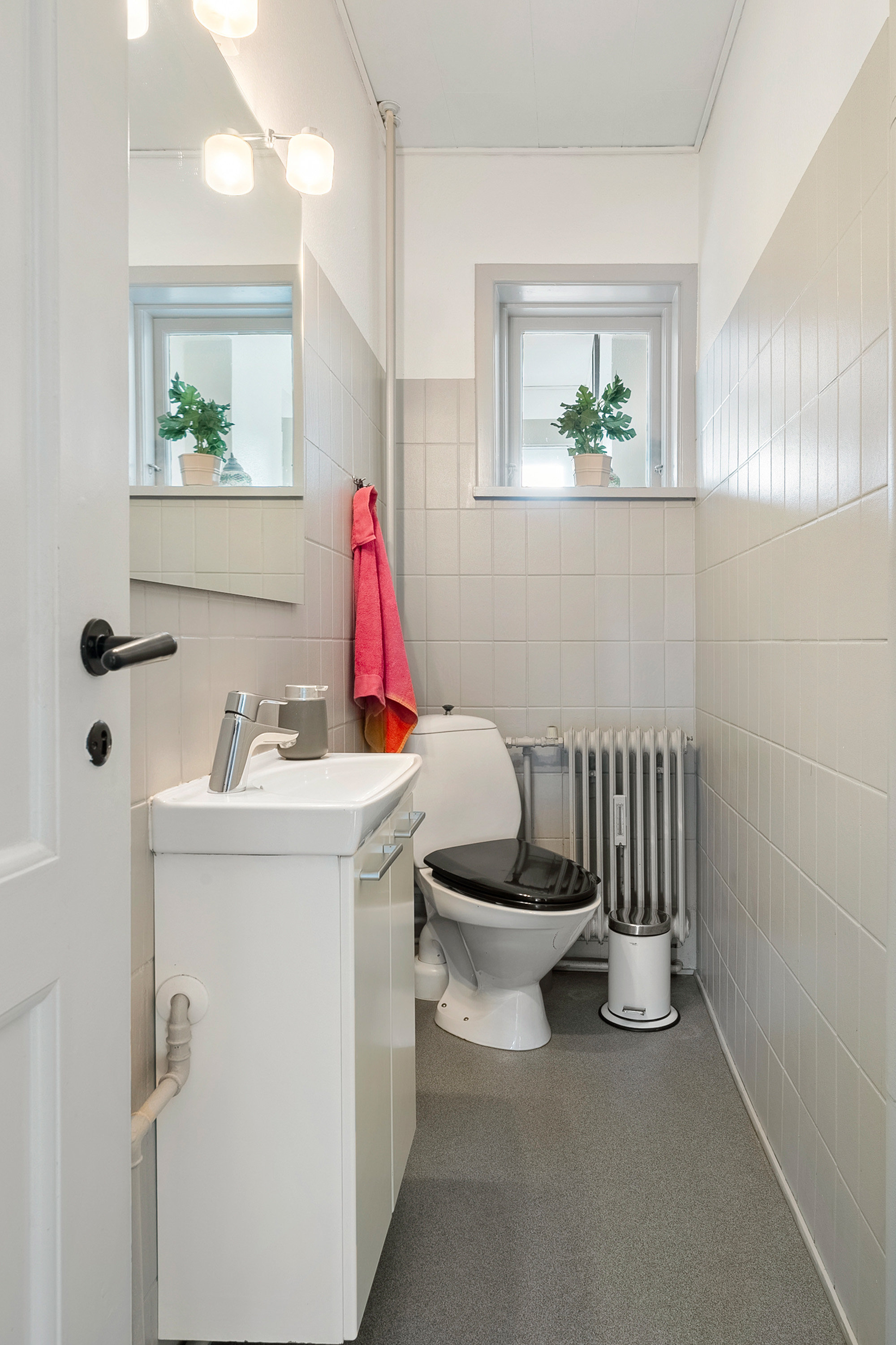 Fremhævet toilet billede i fuldskærmstilstand. Billede af Tremhøjvej 5, Tvingstrup, 8700 Horsens