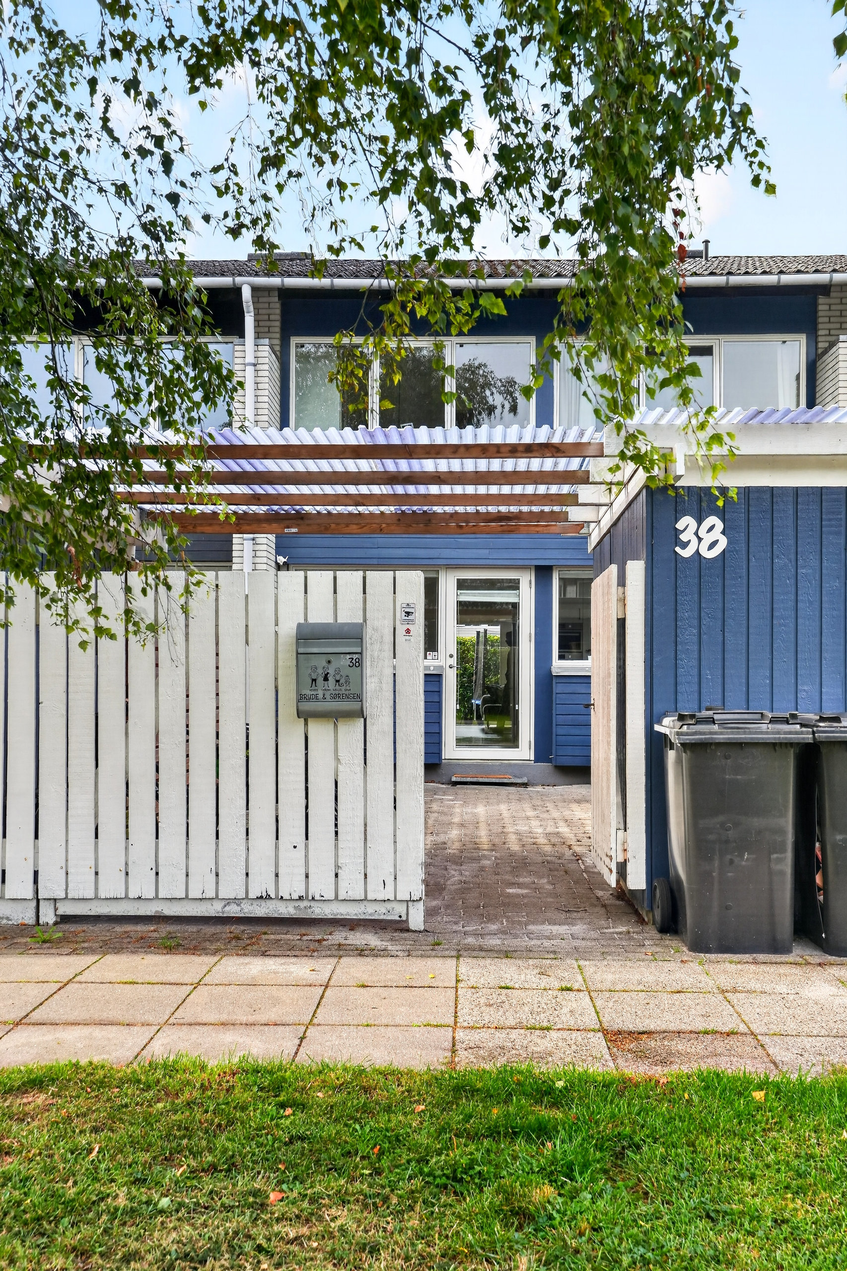 Fremhævet ejendommen billede i fuldskærmstilstand. Billede af Klosterparken 38, 2680 Solrød Strand