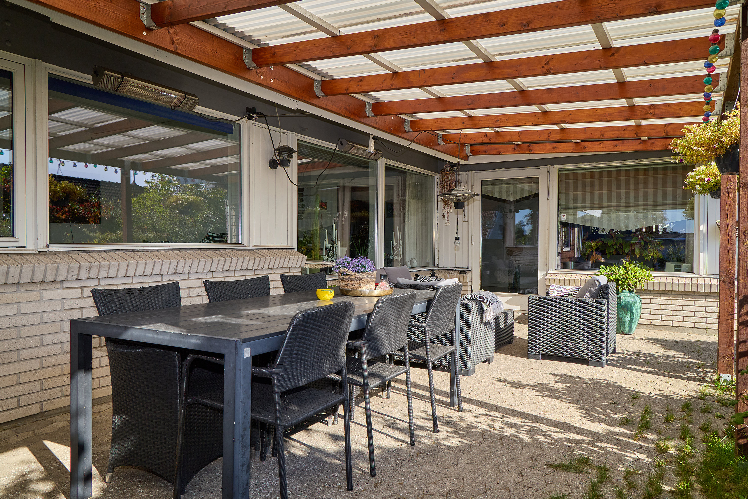 Fremhævet terrasse billede i fuldskærmstilstand. Billede af Gulnarevej 4, 3660 Stenløse