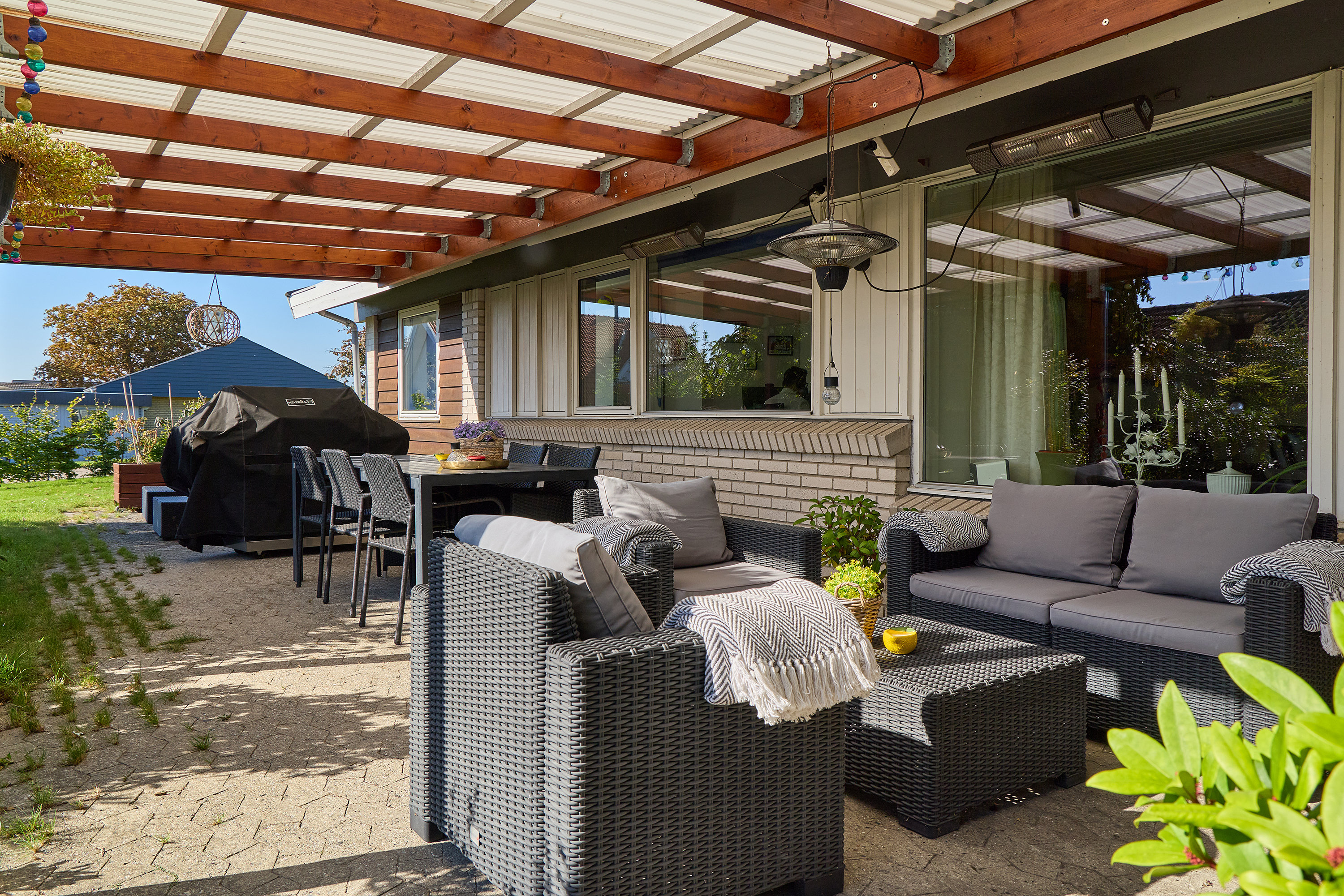 Fremhævet terrasse billede i fuldskærmstilstand. Billede af Gulnarevej 4, 3660 Stenløse
