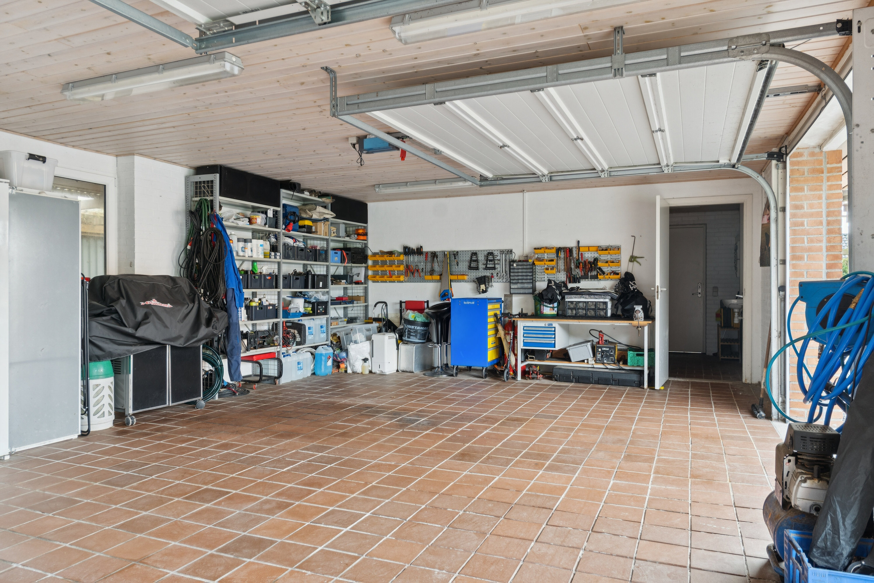 Fremhævet garage billede i fuldskærmstilstand. Billede af Bakkegårdsvej 39, Kollund, 6340 Kruså