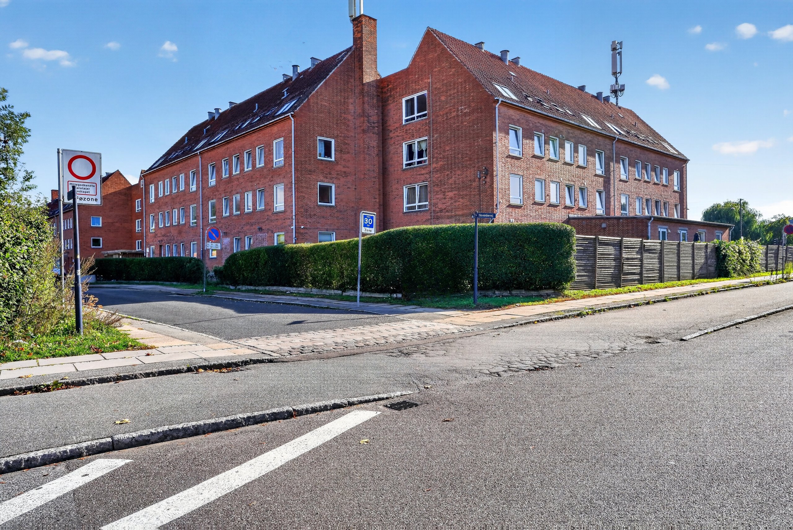 Fremhævet ejendommen billede i fuldskærmstilstand. Billede af Frederikssundsvej 414, 1. tv., 2700 Brønshøj