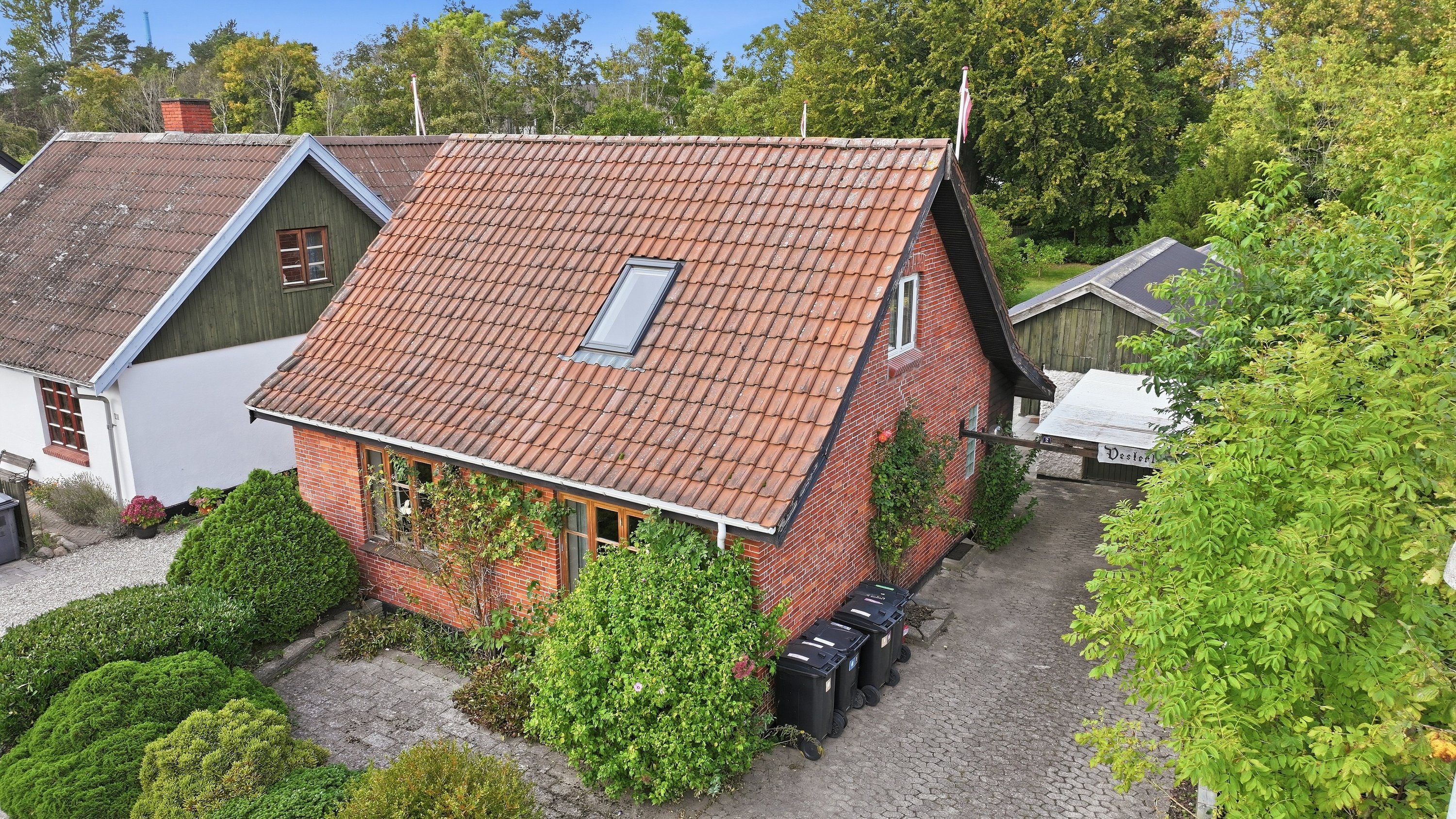 Fremhævet luftfoto billede i fuldskærmstilstand. Billede af Ørnevej 2, 3400 Hillerød