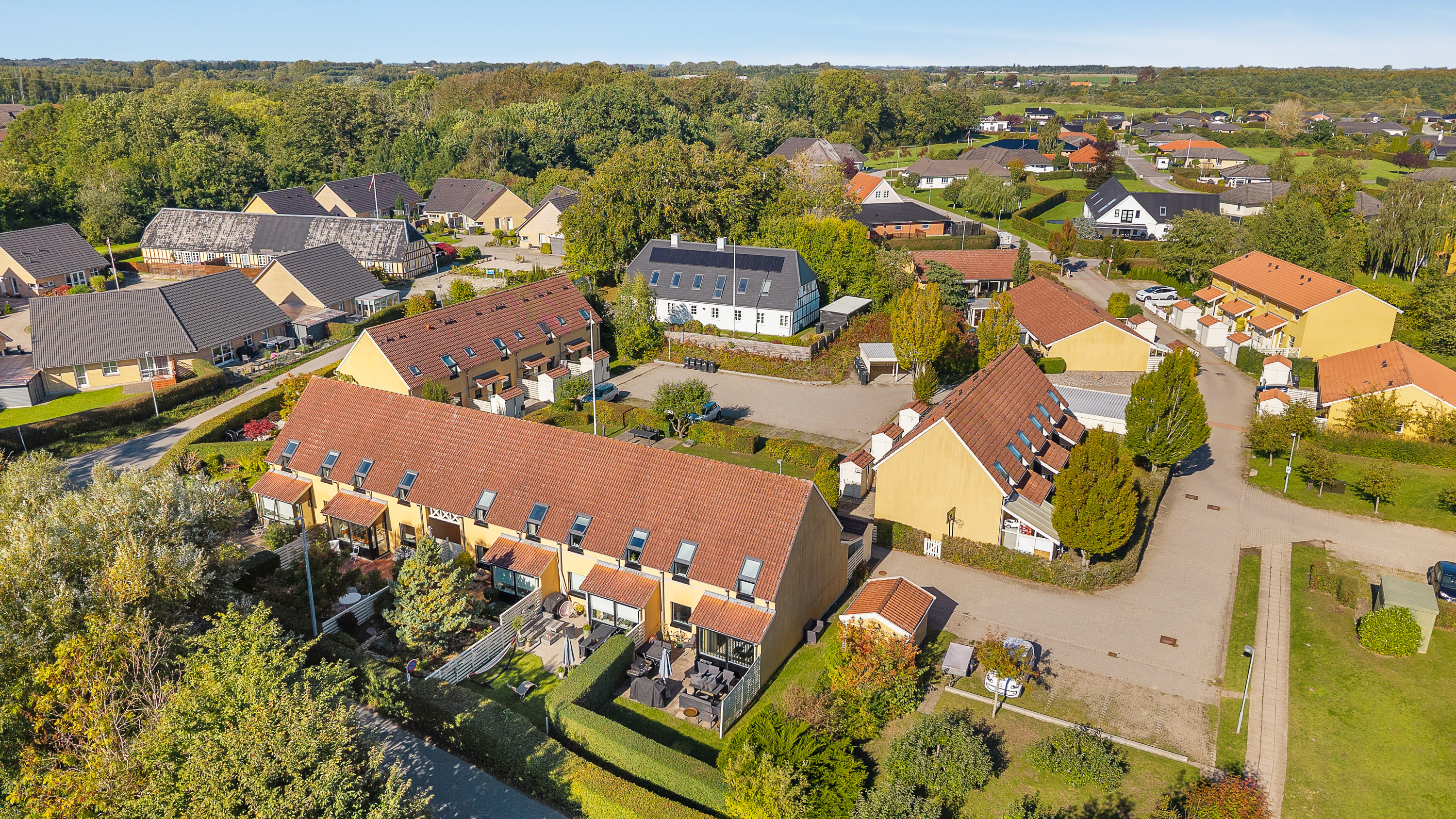 Fremhævet luftfoto billede i fuldskærmstilstand. Billede af Vimmelsbækløkken 9, Kirkendrup, 5270 Odense N