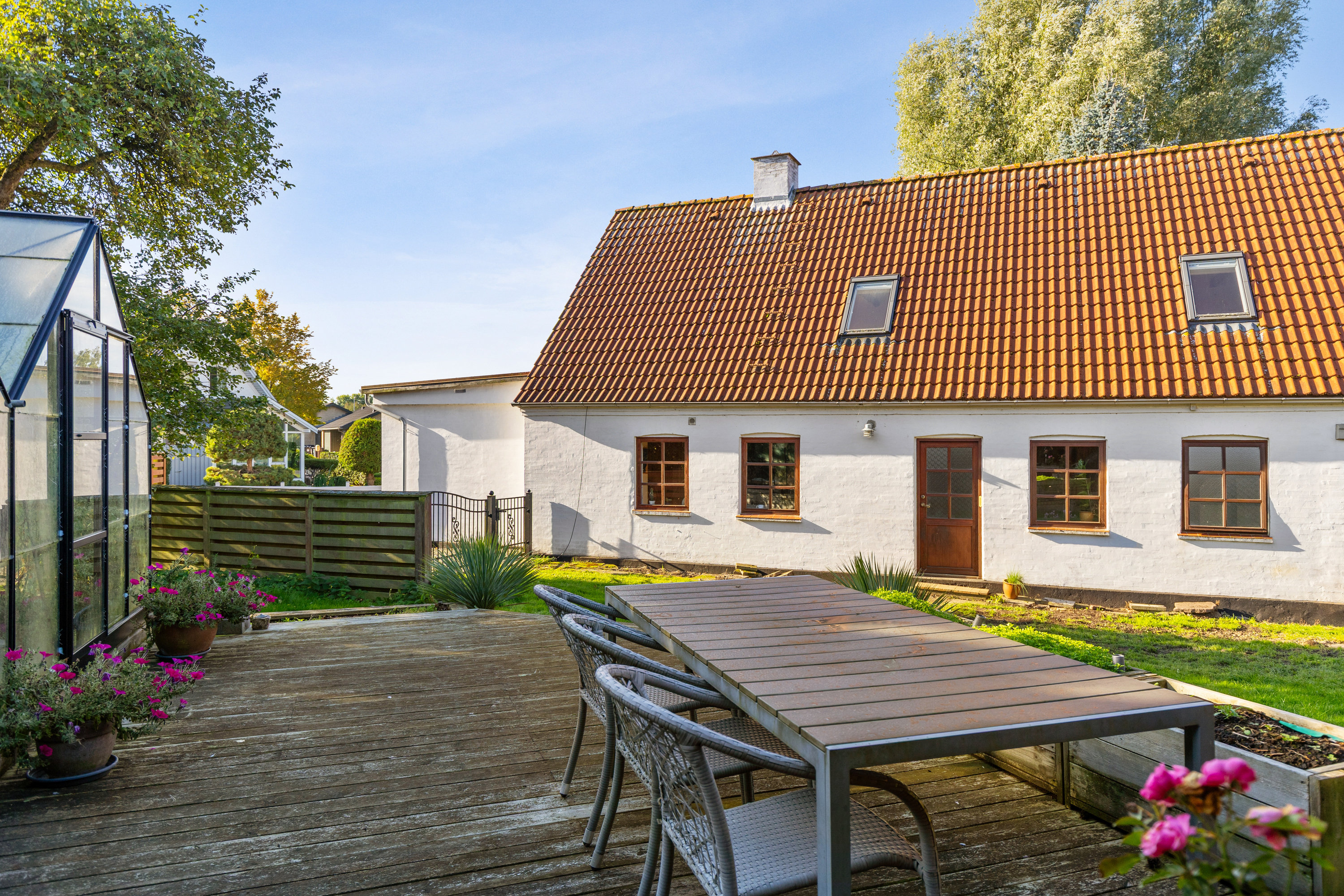 Fremhævet terrasse billede i fuldskærmstilstand. Billede af Strandvejen 16, 4520 Svinninge