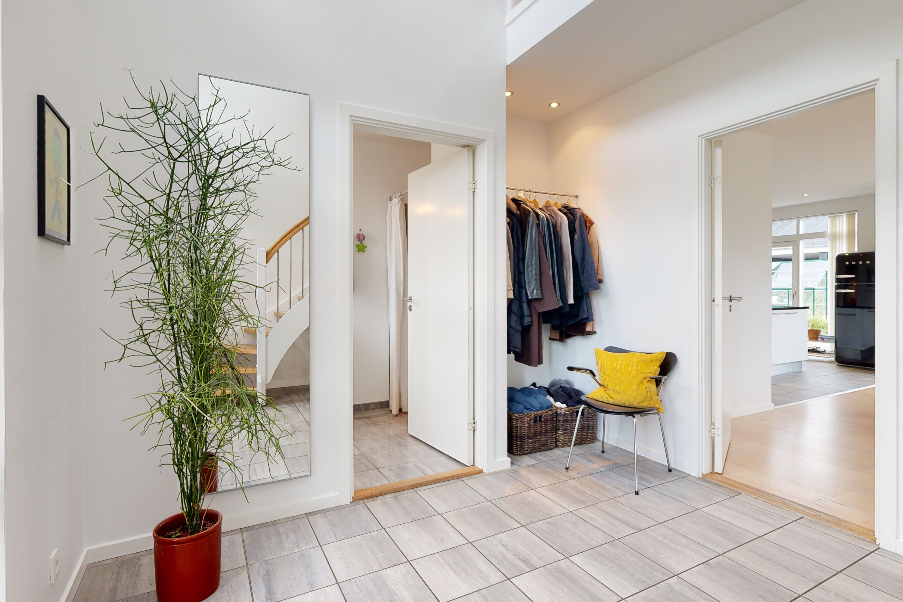 Fremhævet entré billede i fuldskærmstilstand. Billede af Videbechs Alle 23, Hald Ege, 8800 Viborg