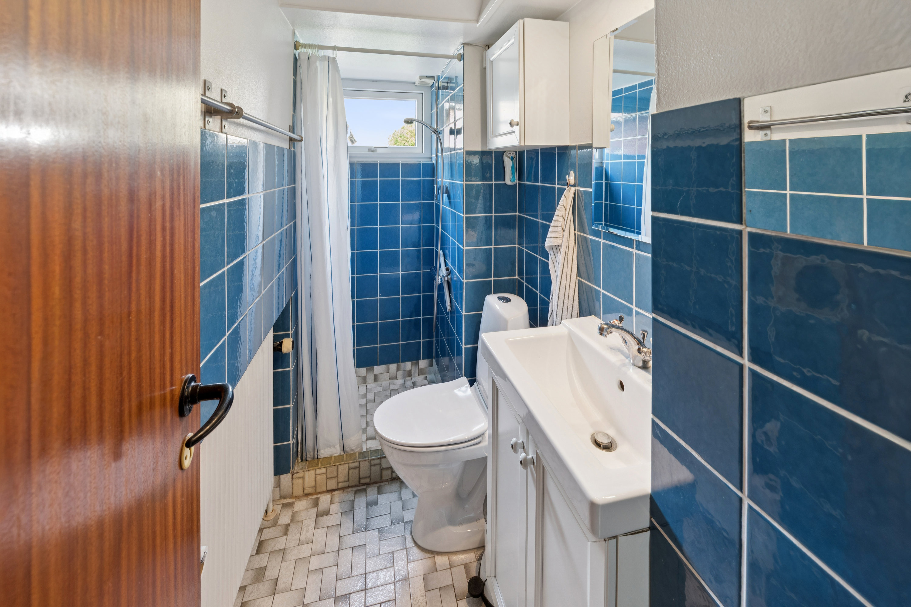 Fremhævet badeværelse billede i fuldskærmstilstand. Billede af Fredensvej 6, 2630 Taastrup