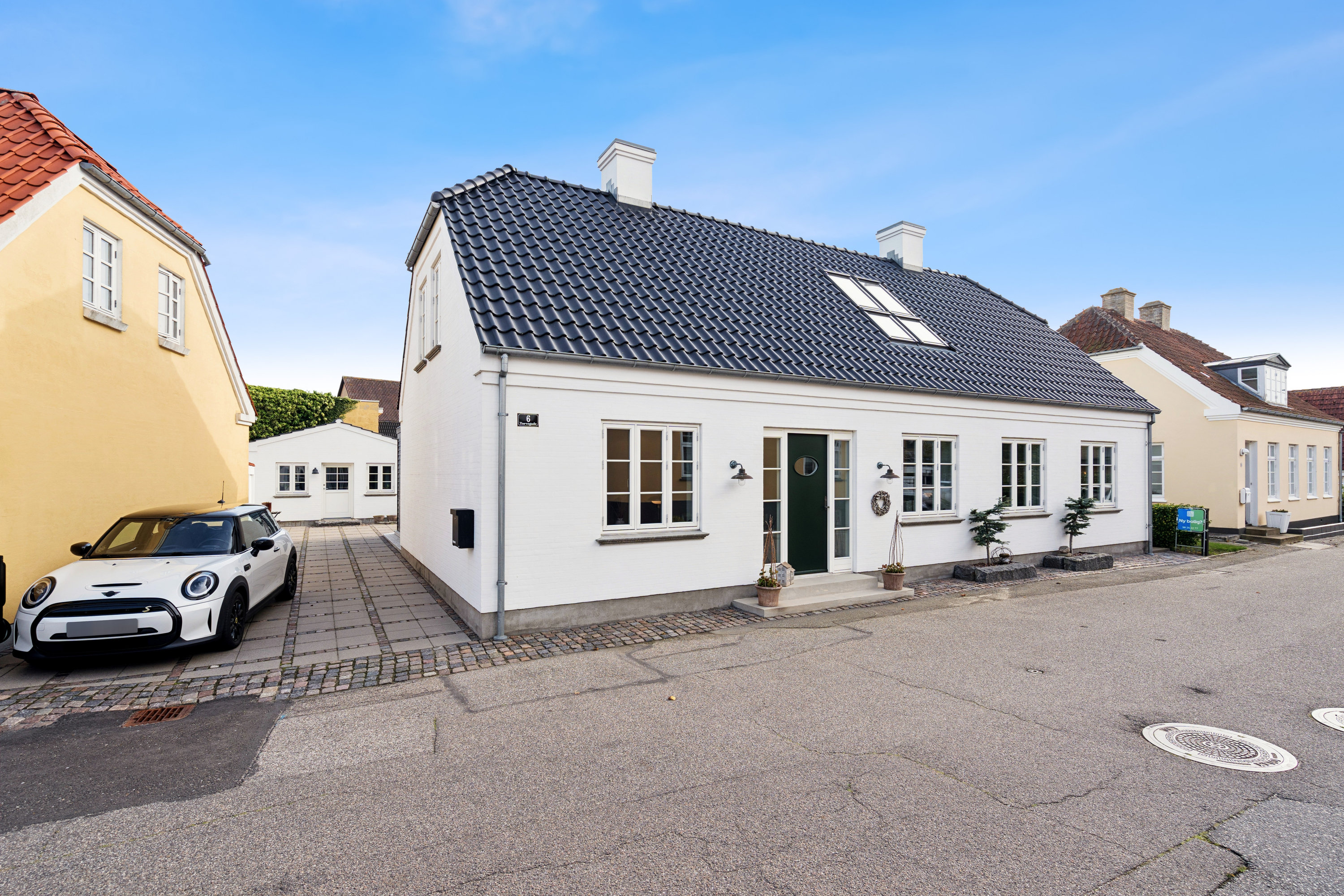 Fremhævet andet billede i fuldskærmstilstand. Billede af Torvegade 6, 9370 Hals