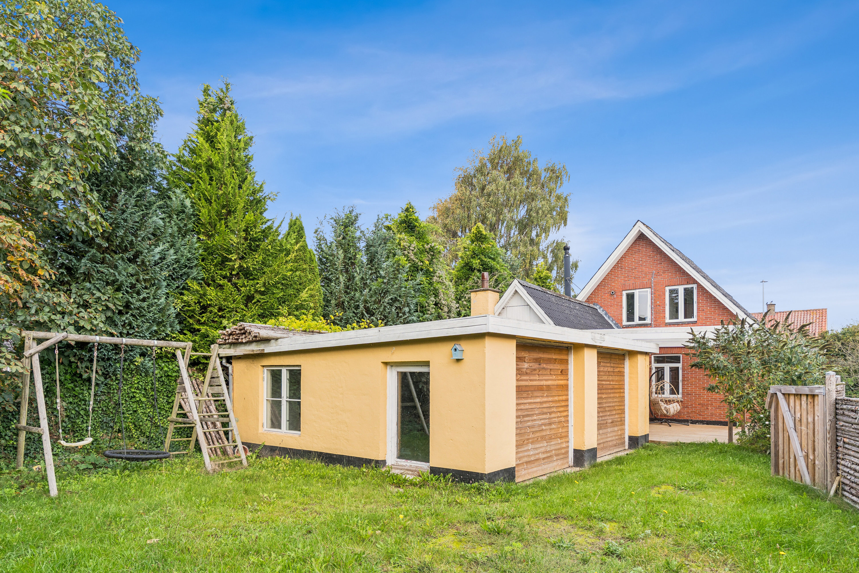 Fremhævet set fra haven billede i fuldskærmstilstand. Billede af Svendborgvej 45, Ollerup, 5762 Vester Skerninge