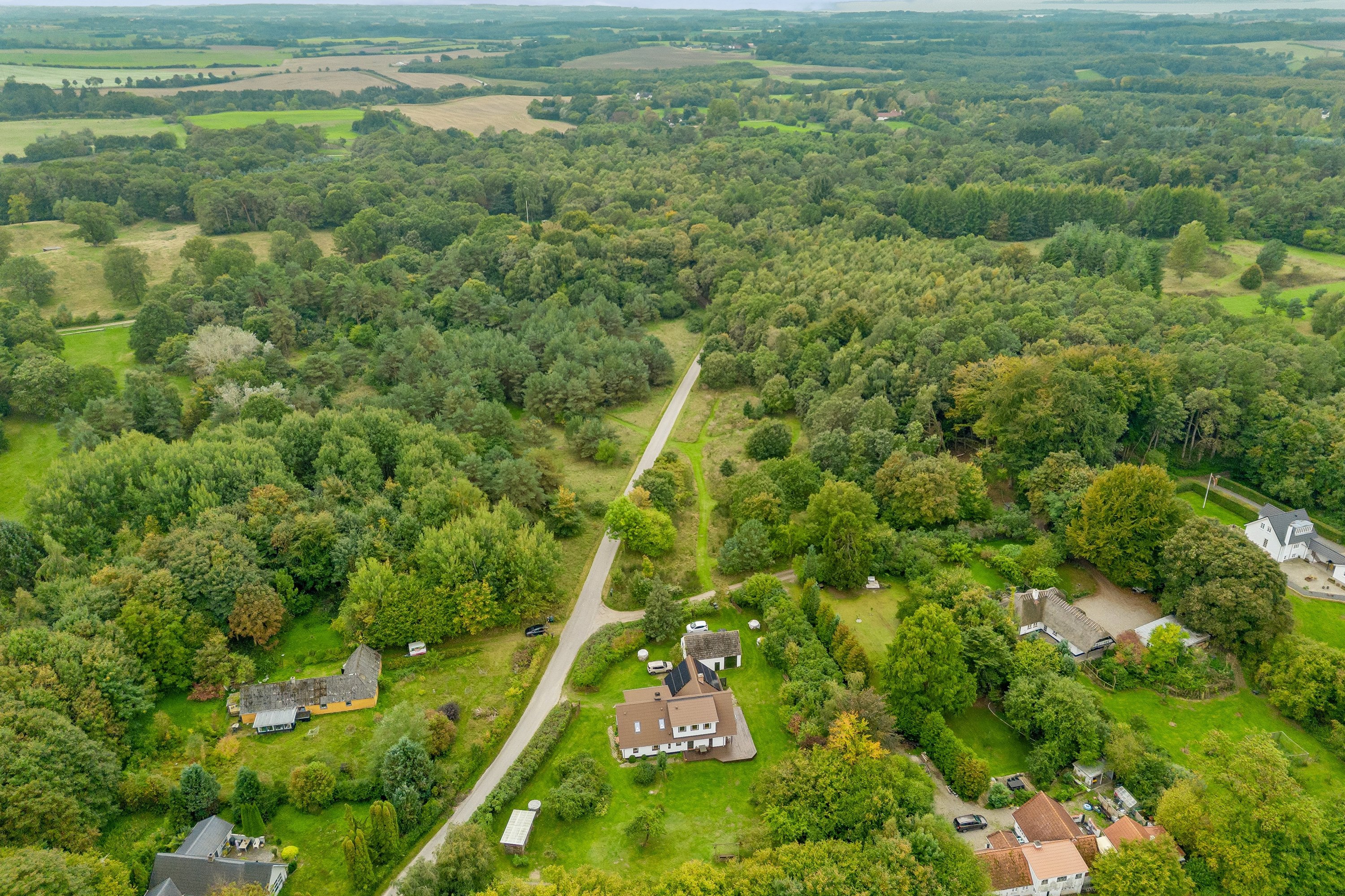 Fremhævet luftfoto billede i fuldskærmstilstand. Billede af Ørsbjerg Skovvej 8, Faurskov, 5560 Aarup
