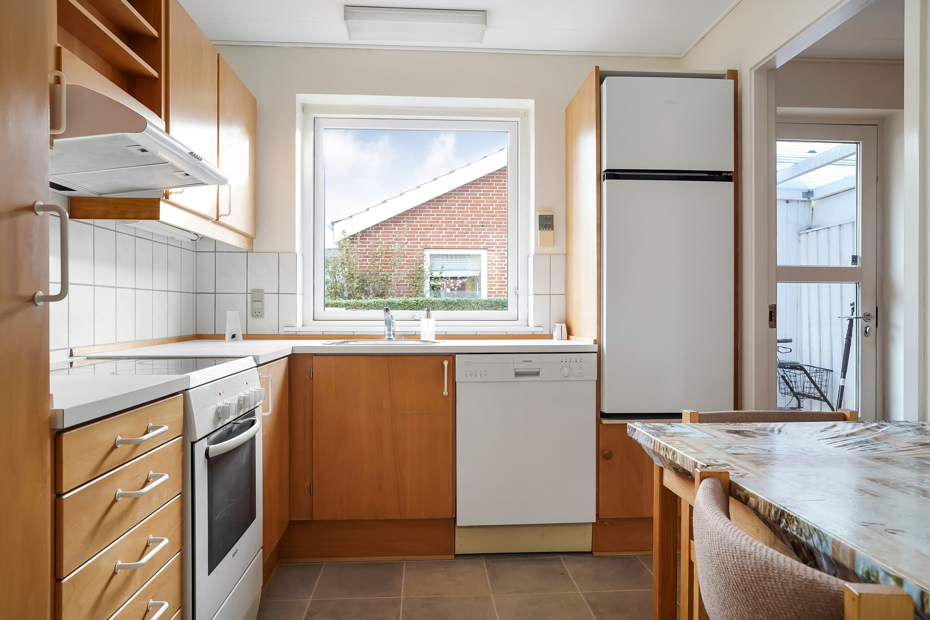 Fremhævet køkken billede i fuldskærmstilstand. Billede af Teglværksvej 26, Tommerup St, 5690 Tommerup