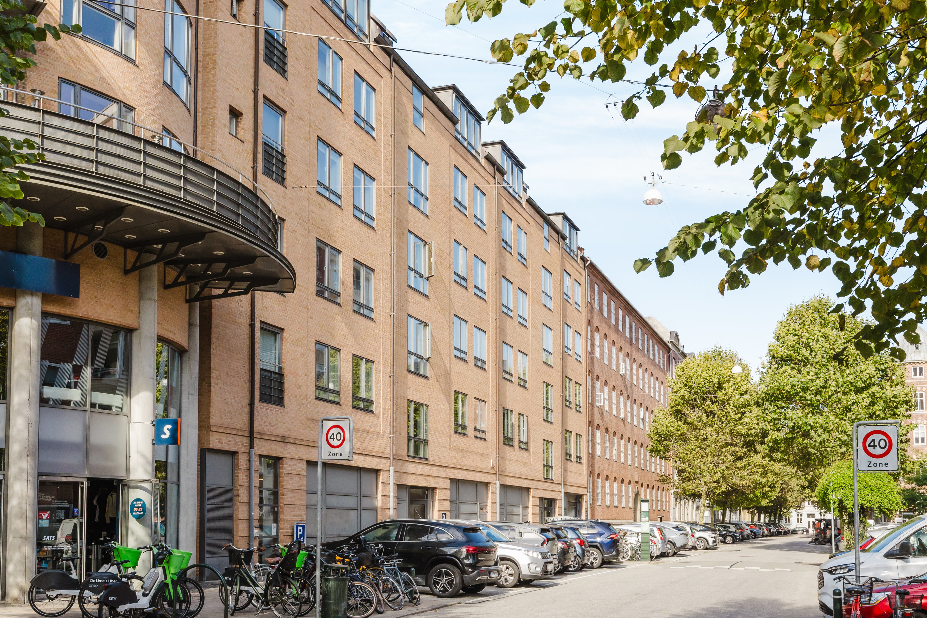 Fremhævet andet billede i fuldskærmstilstand. Billede af Dr. Priemes Vej 16, 2. th., 1854 Frederiksberg C