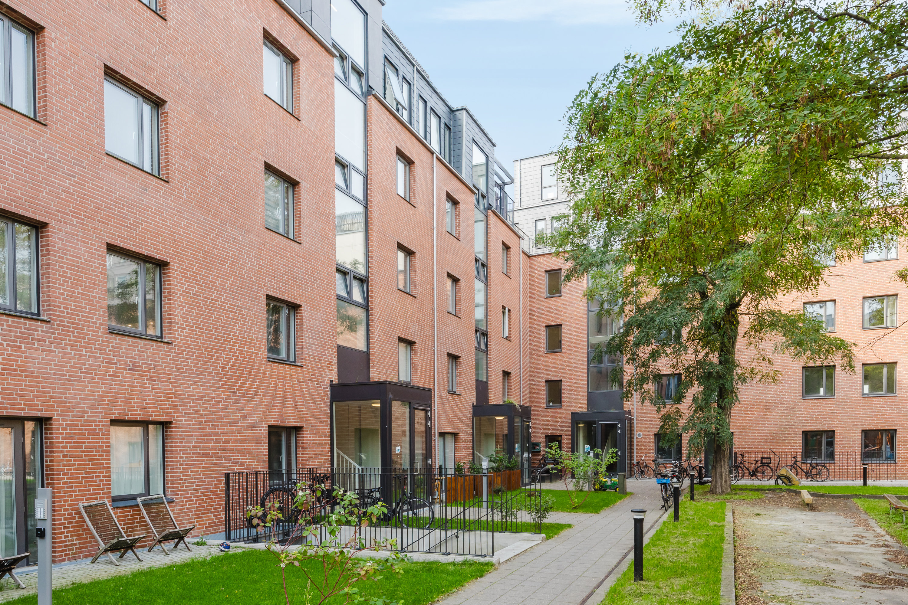 Fremhævet andet billede i fuldskærmstilstand. Billede af Mjølnerparken 48, 2. th., 2200 København N